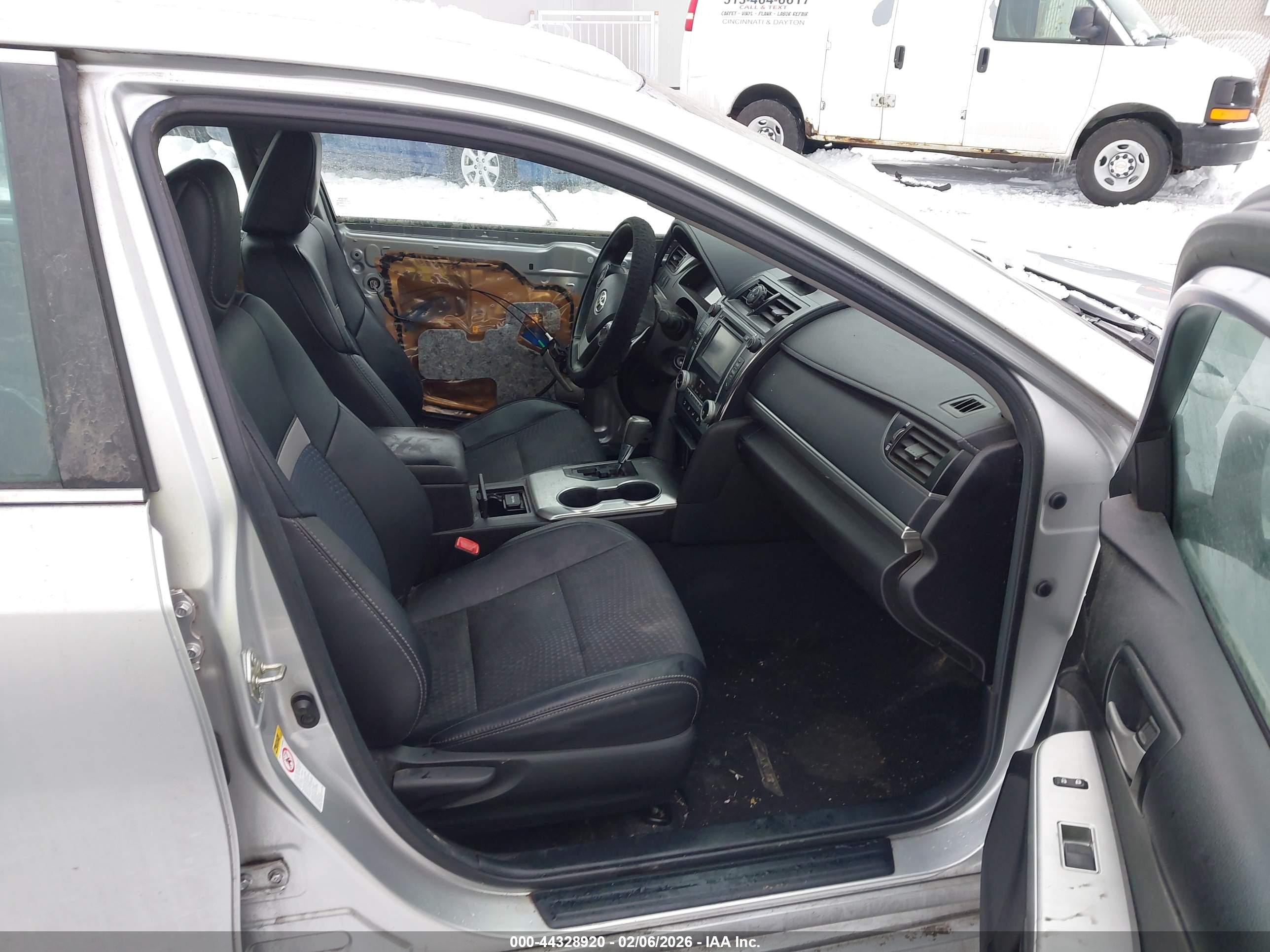 TOYOTA CAMRY image 5