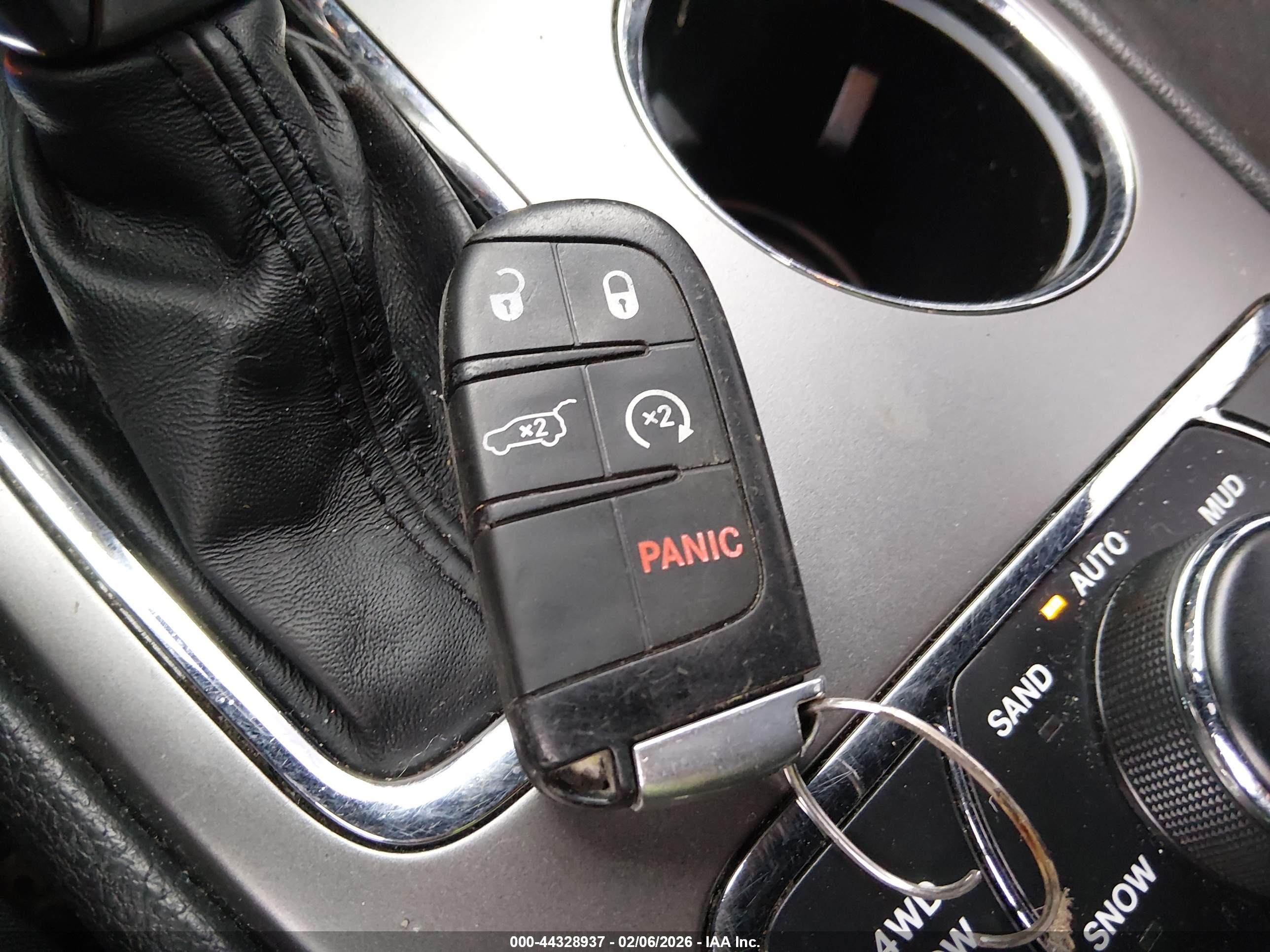 JEEP GRAND image 11