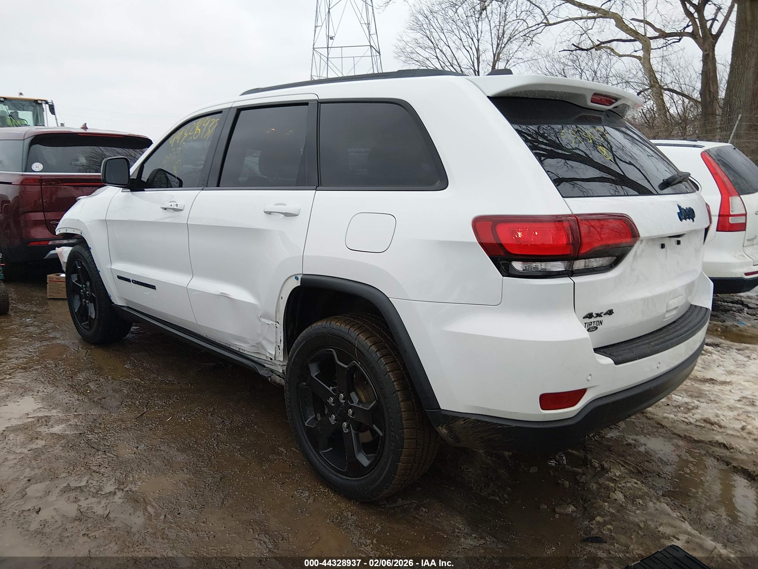 JEEP GRAND image 3