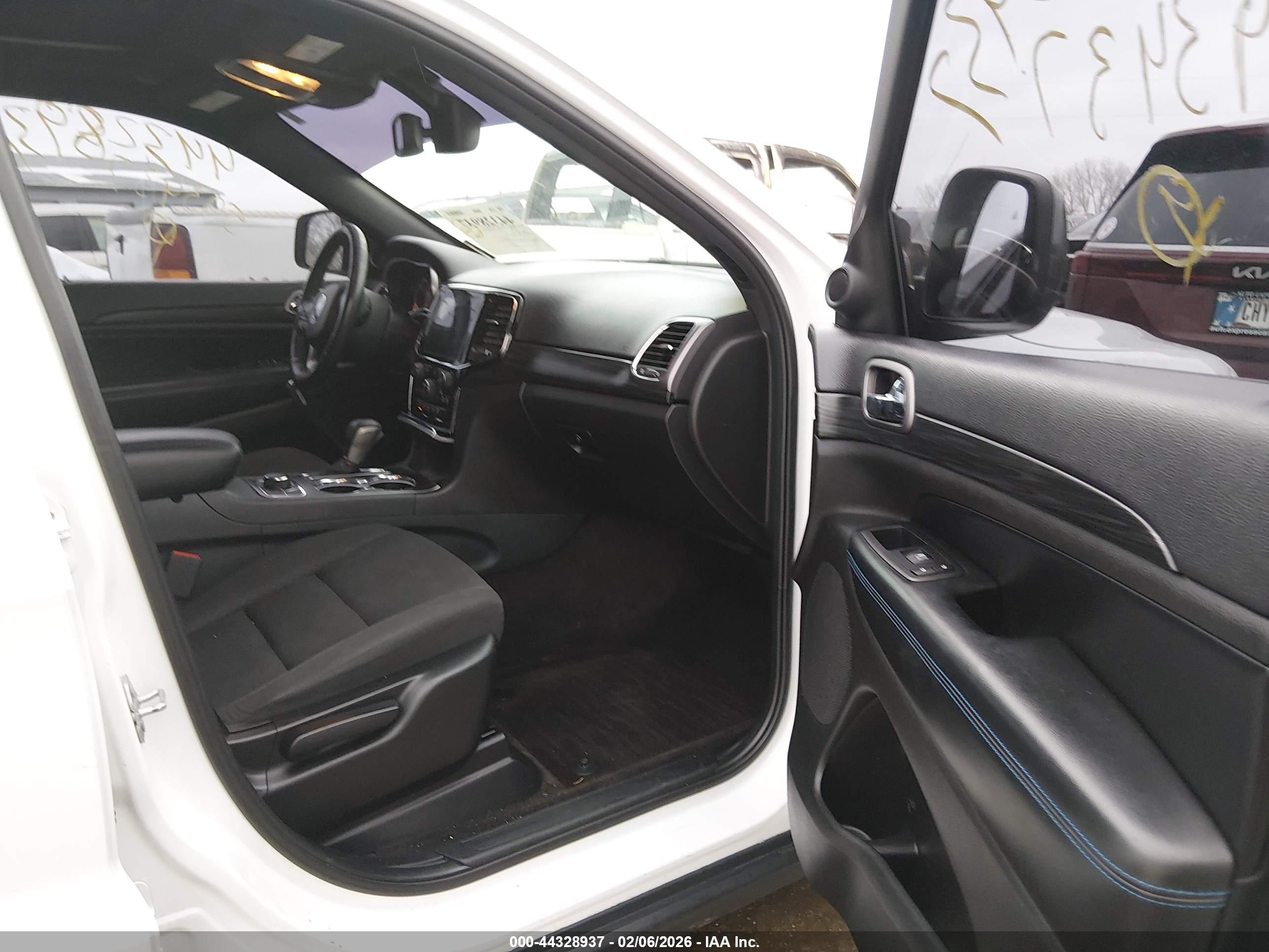 JEEP GRAND image 5