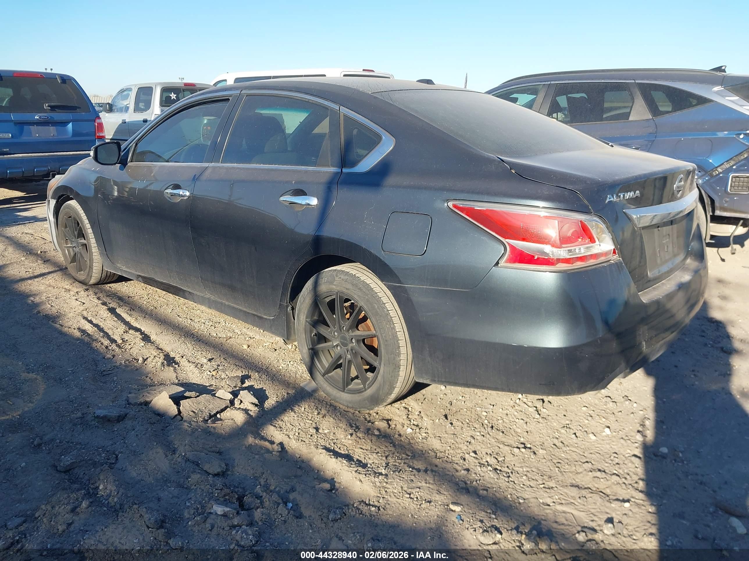 NISSAN ALTIMA image 3