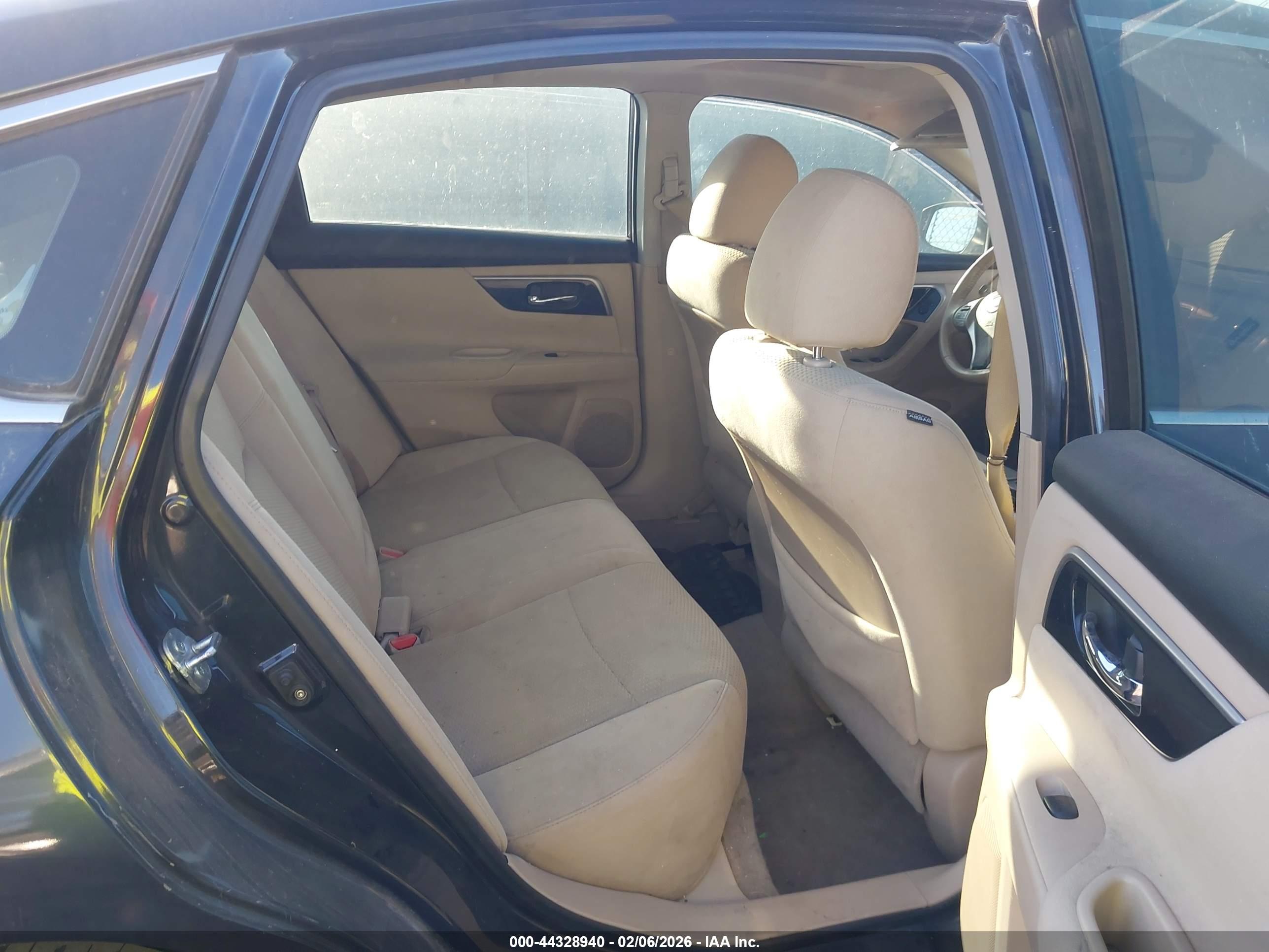 NISSAN ALTIMA image 8