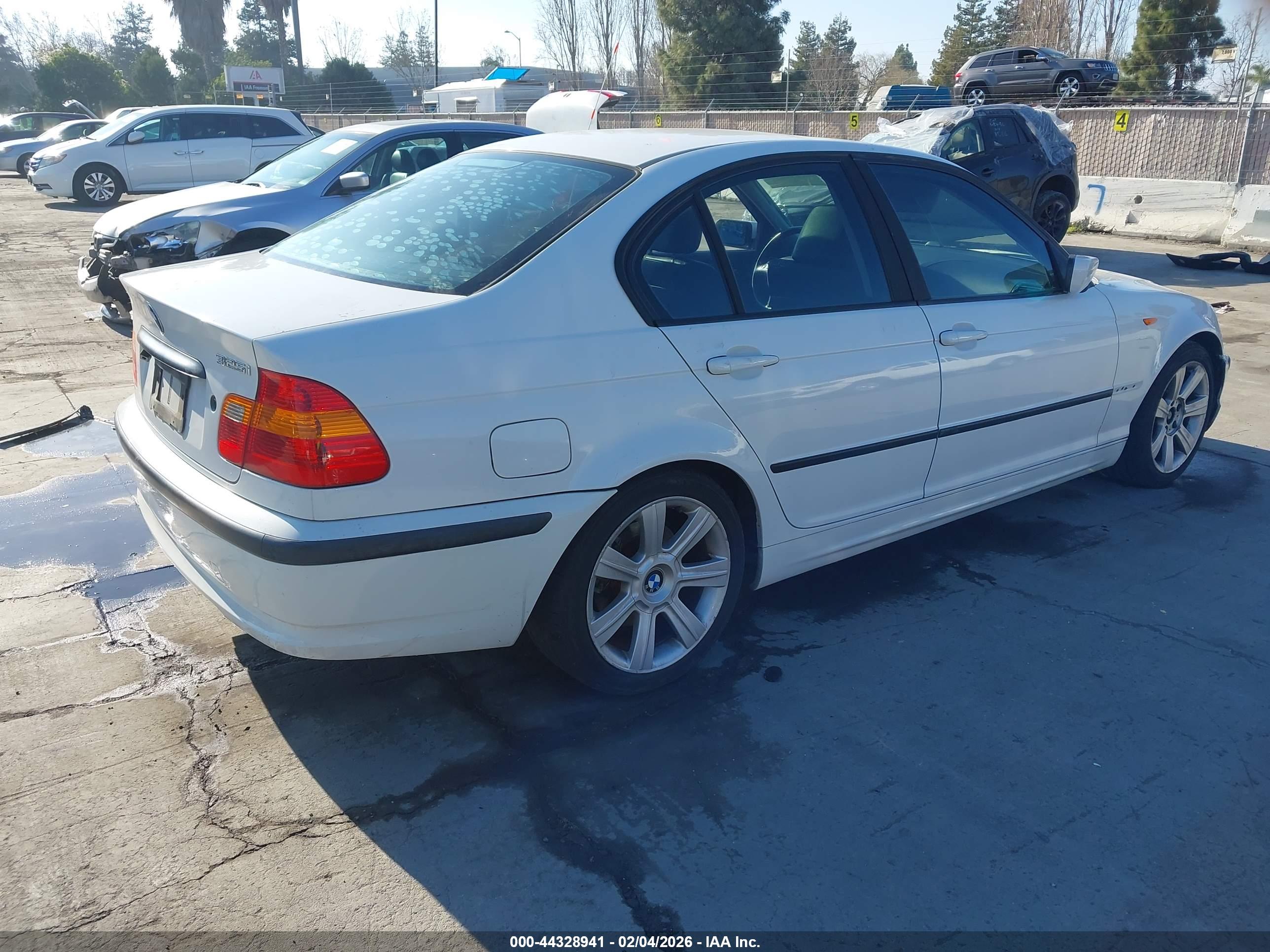 BMW 325I image 4