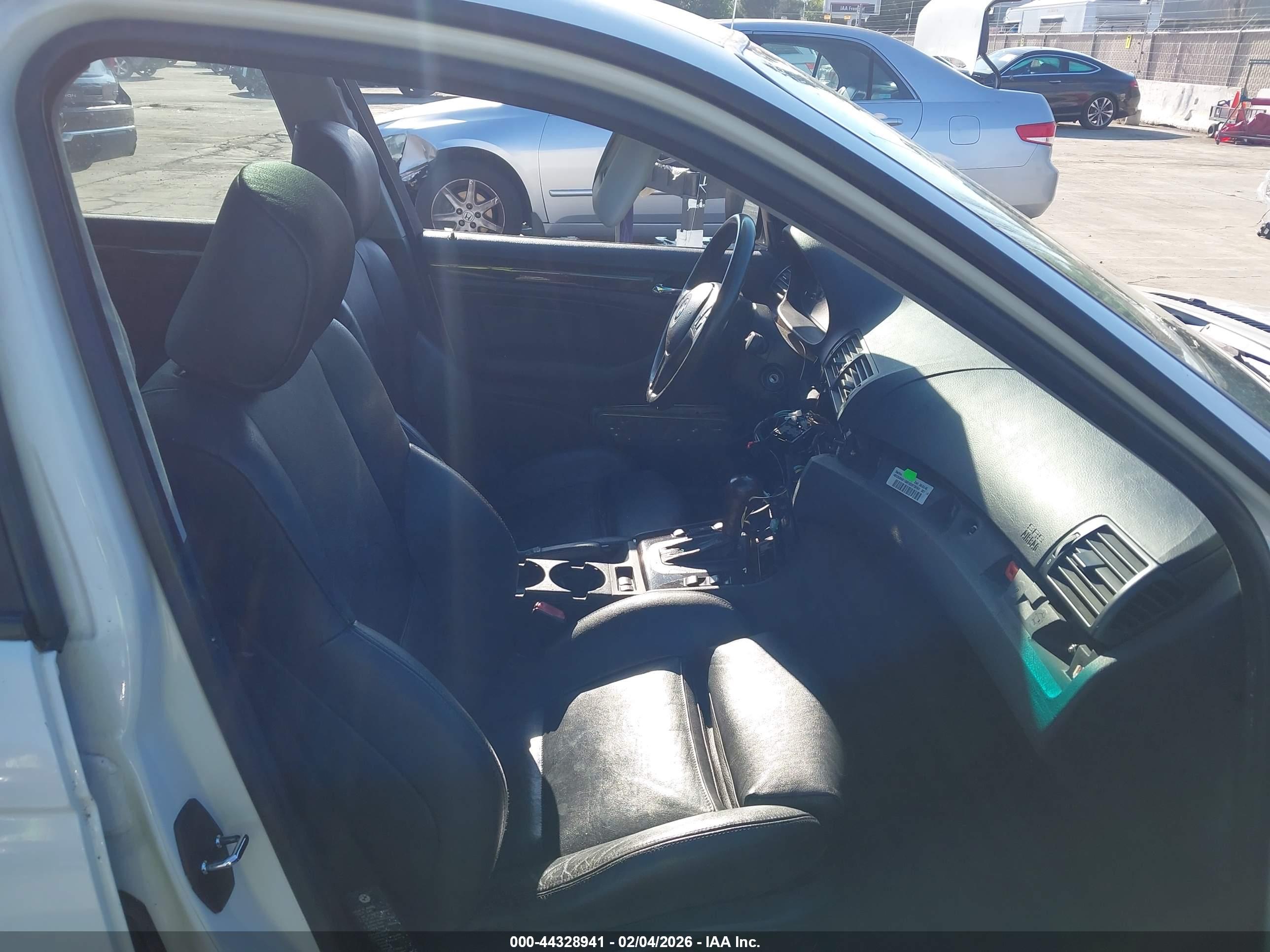 BMW 325I image 5
