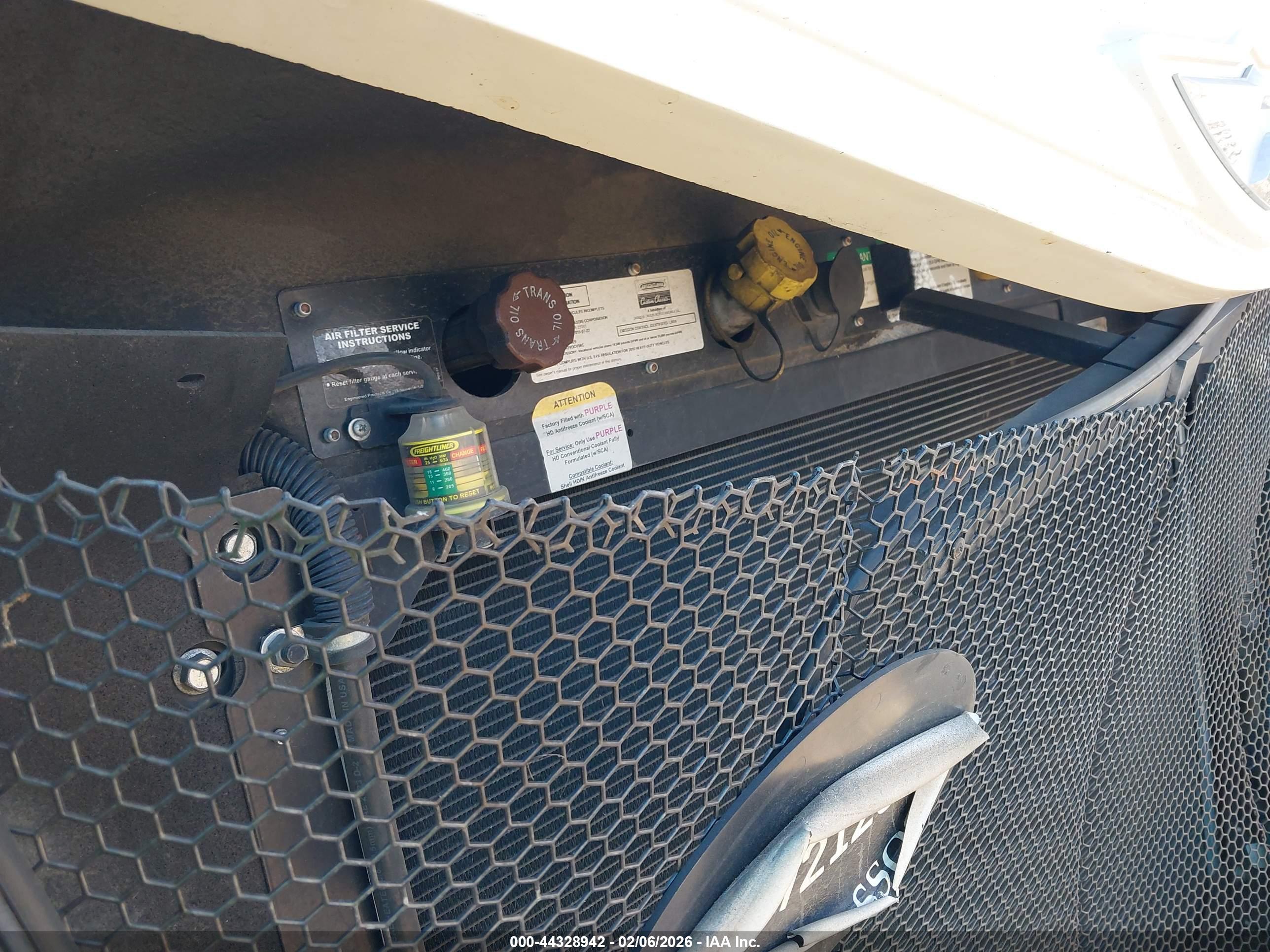 FREIGHTLINER CHASSIS image 10