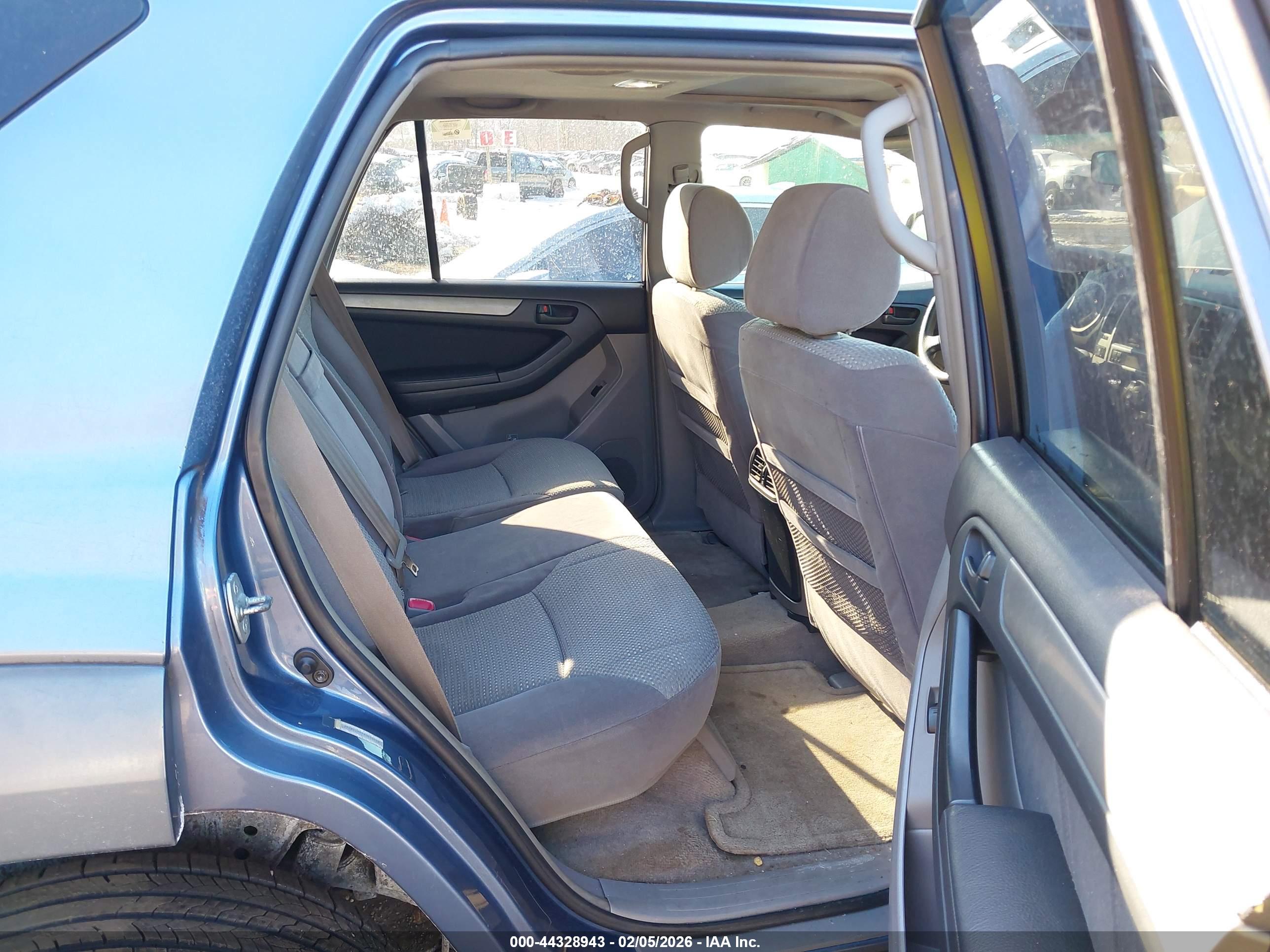TOYOTA 4RUNNER image 8