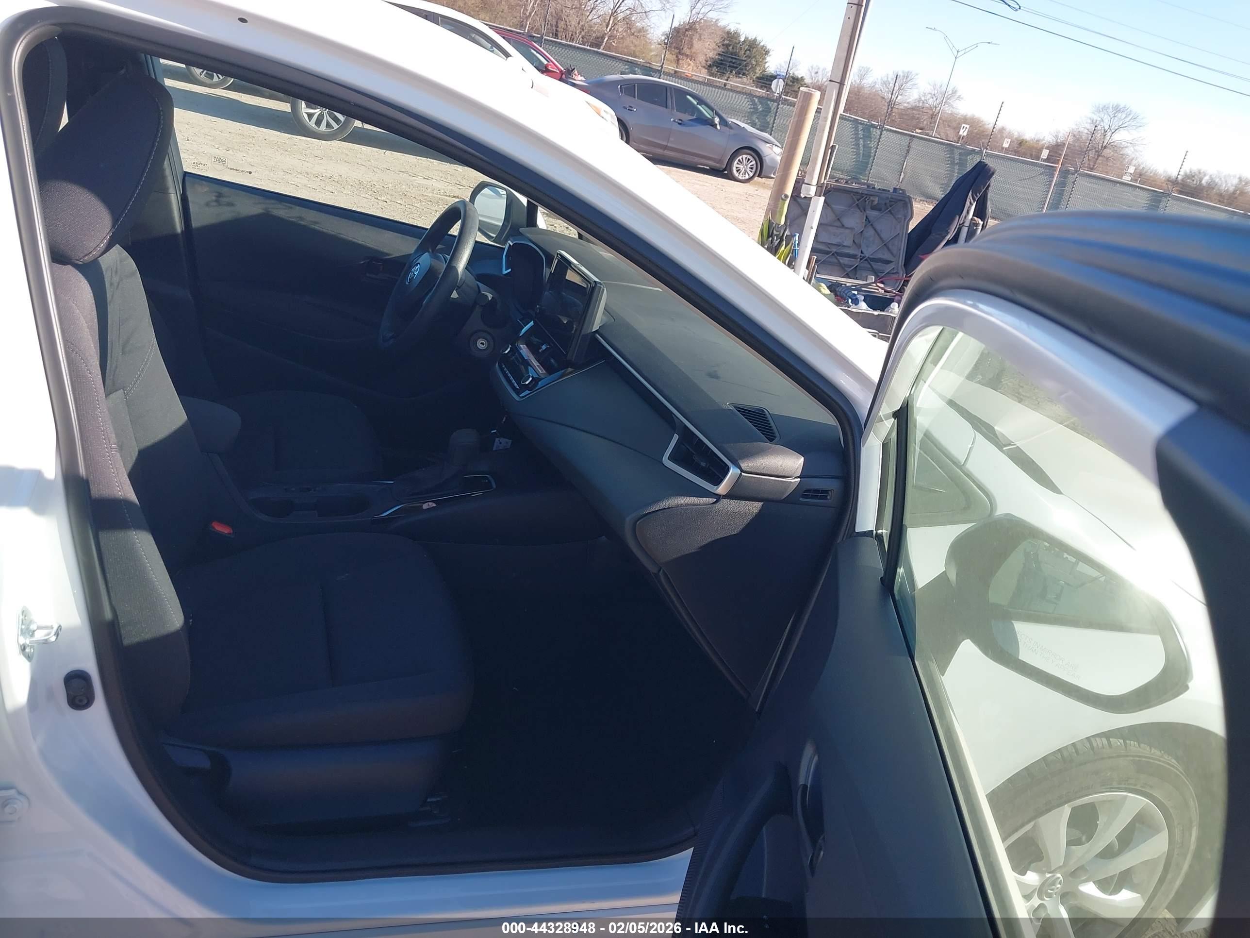 TOYOTA COROLLA image 5