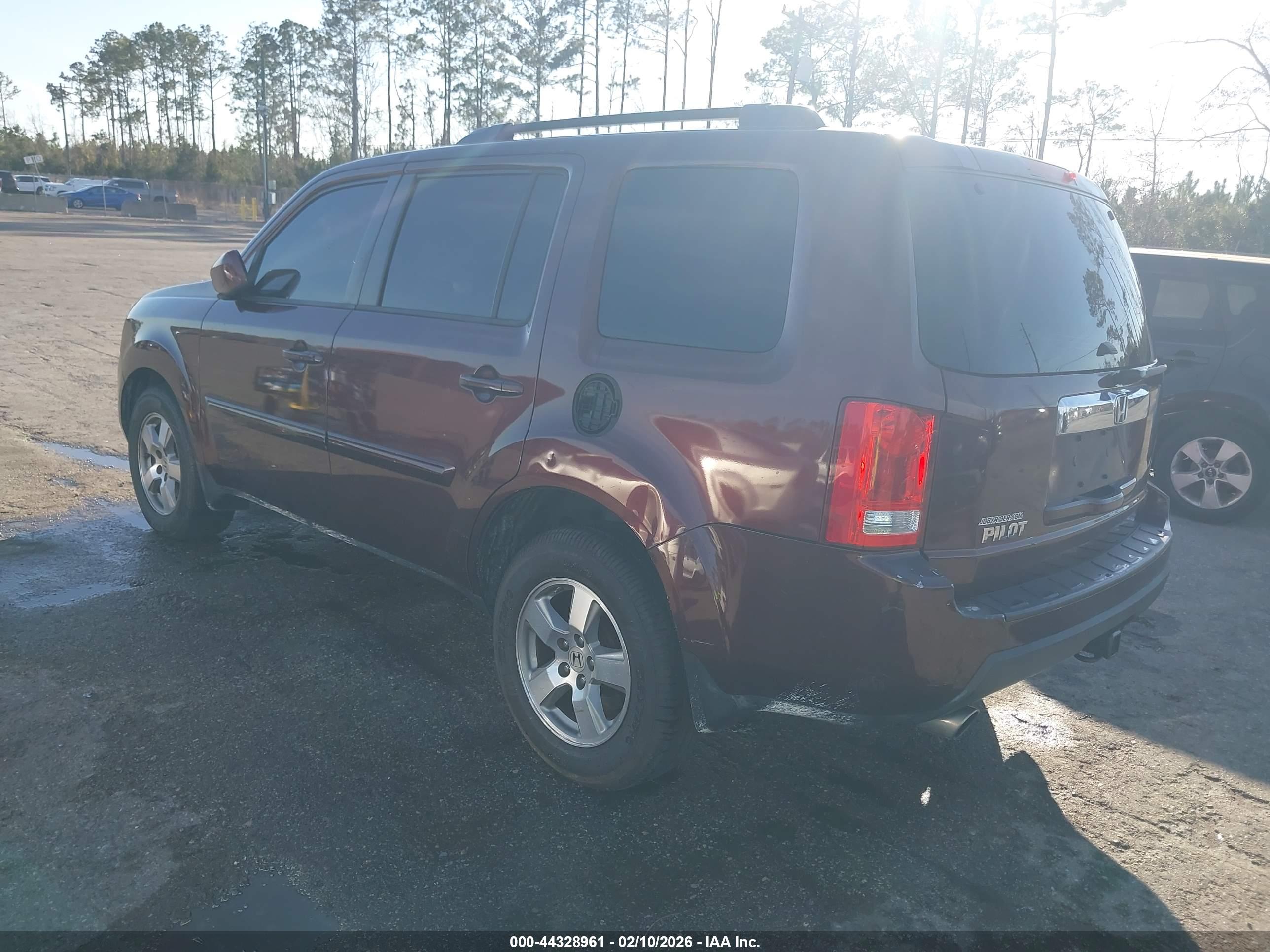 HONDA PILOT image 3