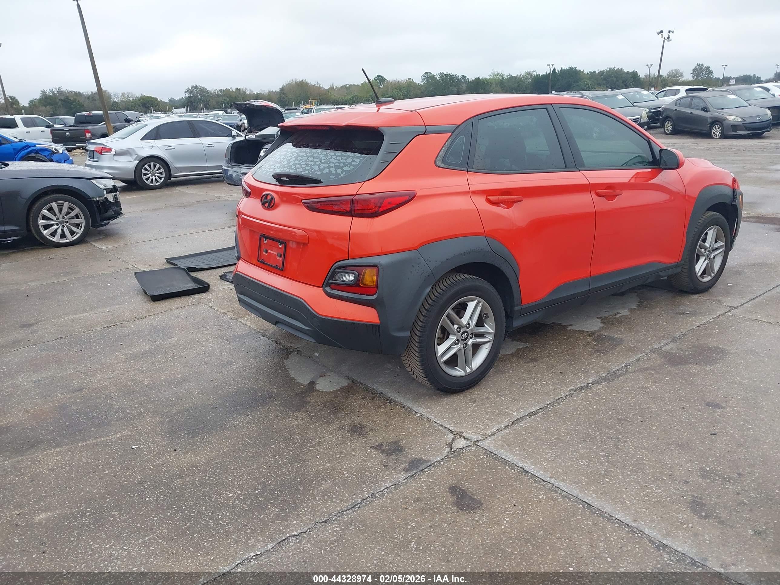 HYUNDAI KONA image 4