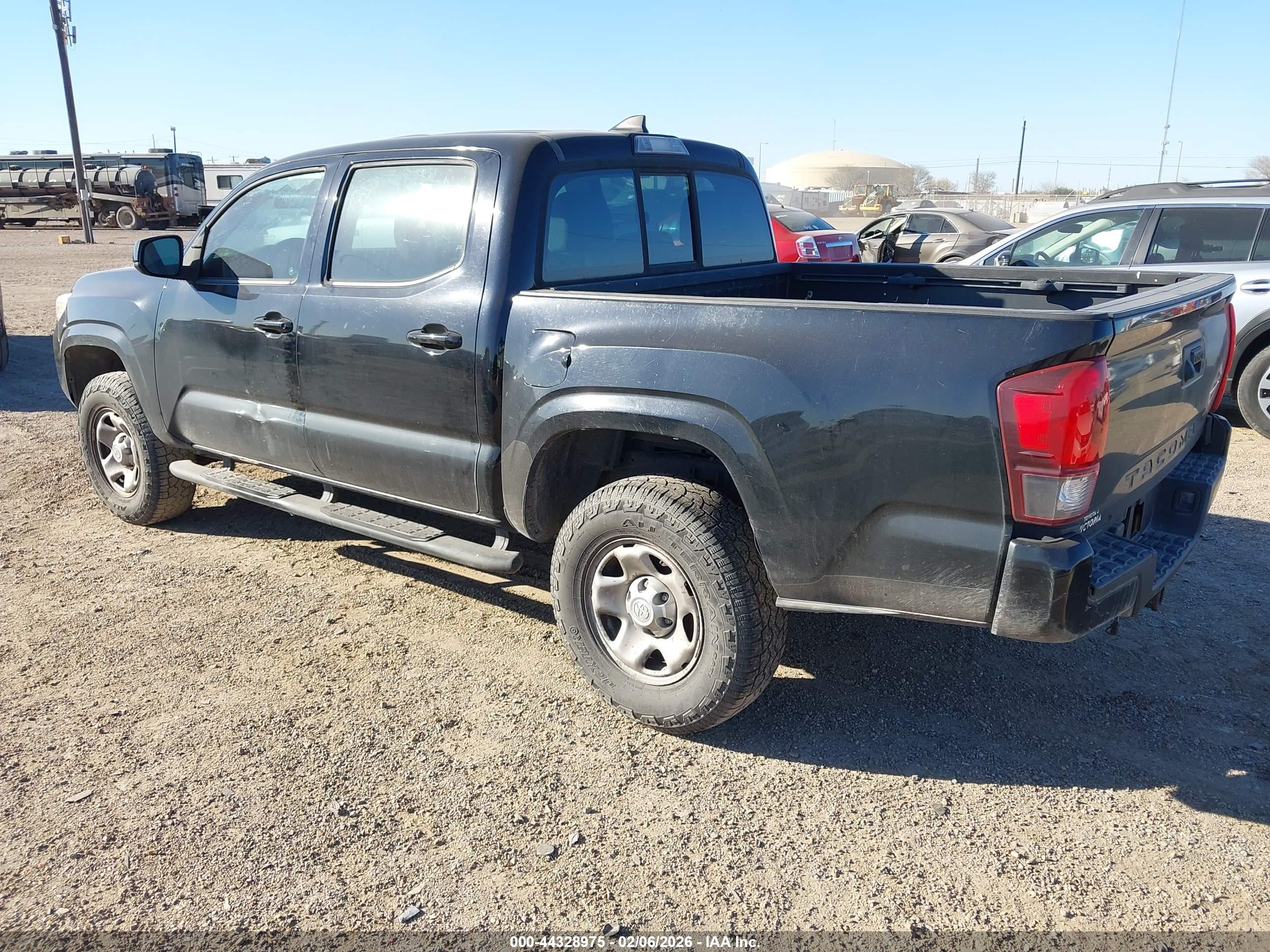 TOYOTA TACOMA image 3