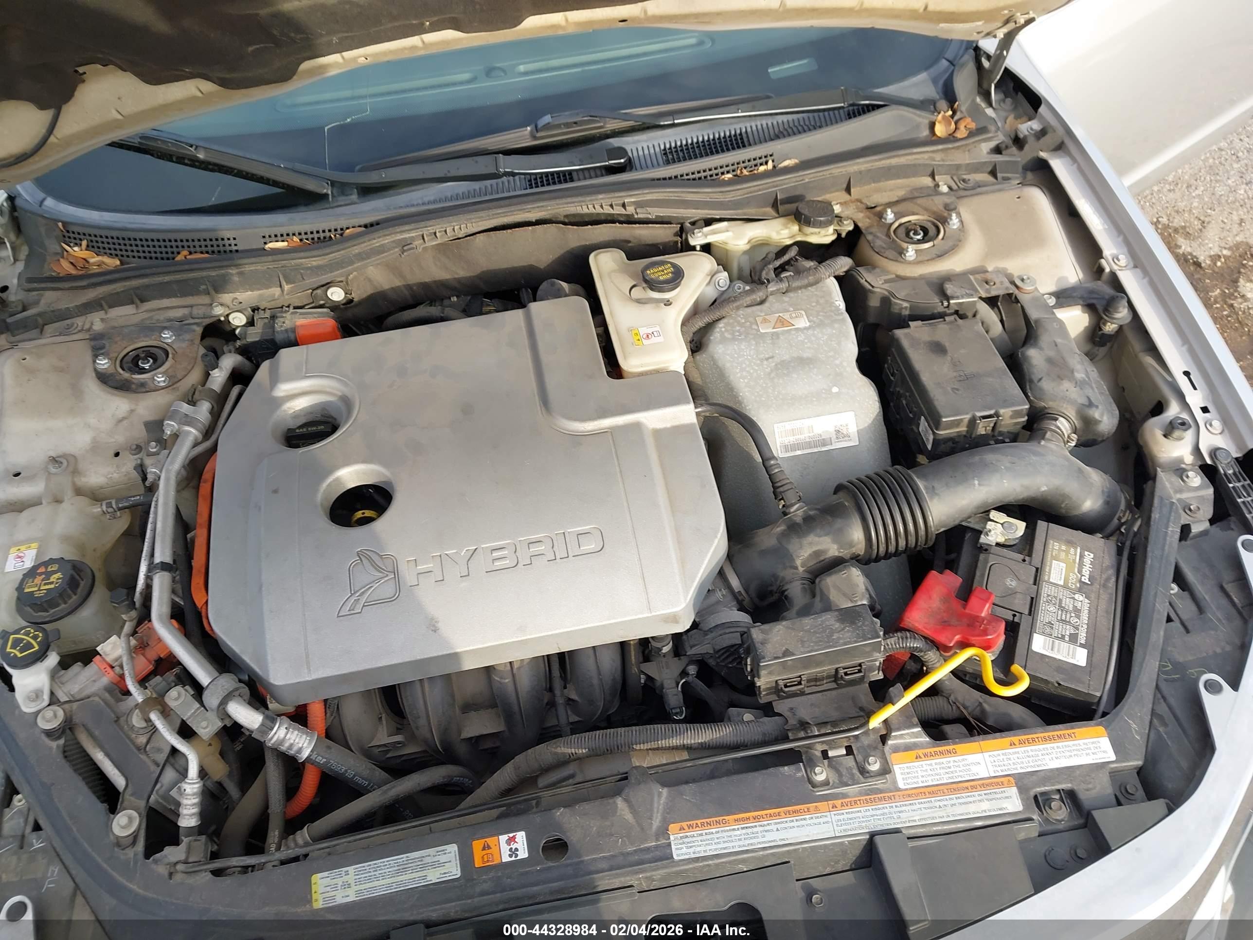 FORD FUSION image 10