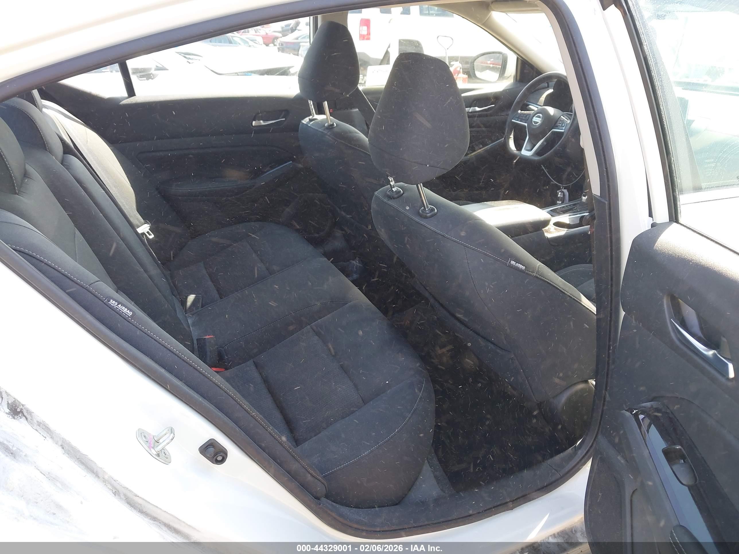 NISSAN ALTIMA image 8