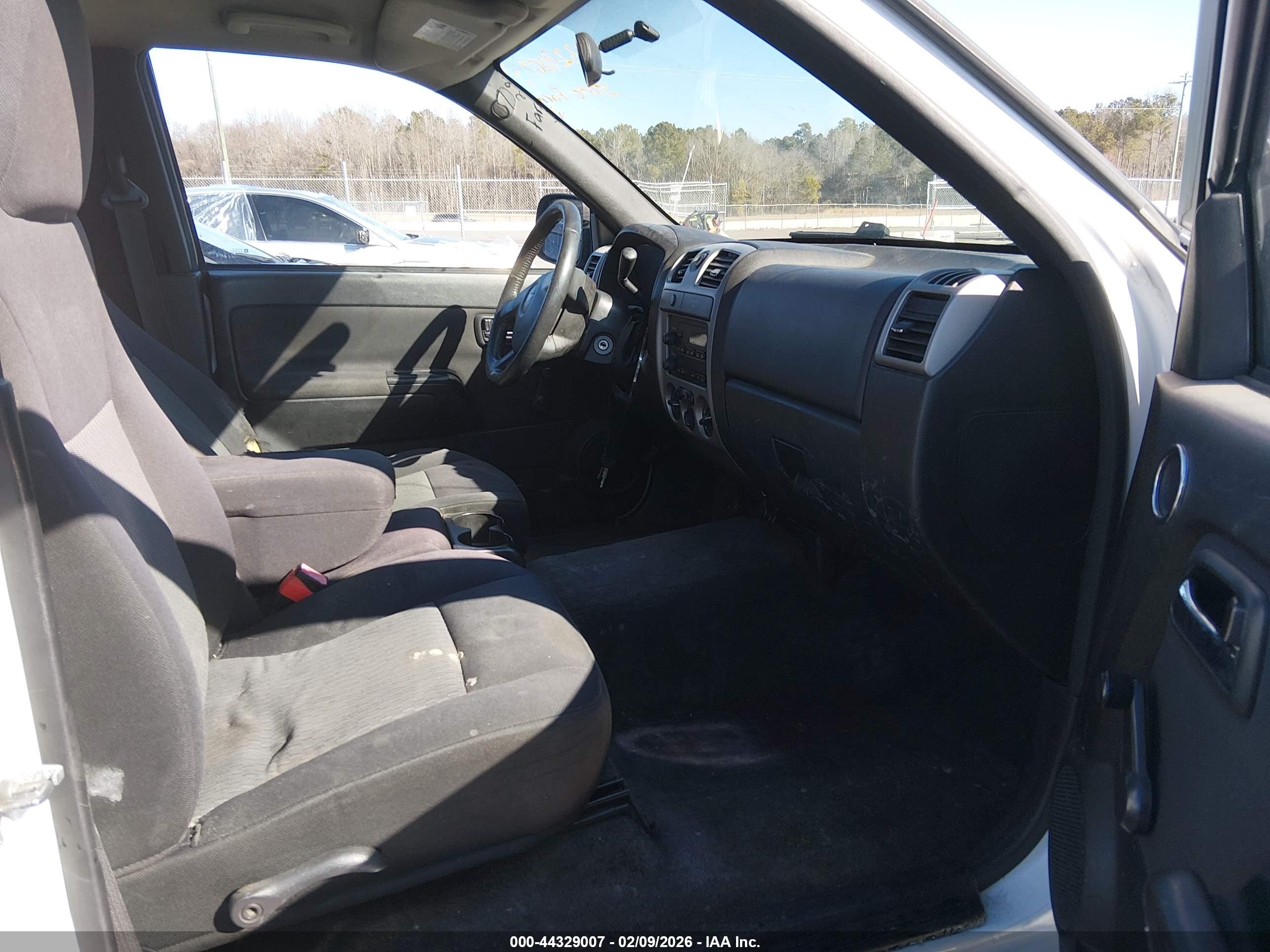 CHEVROLET COLORADO image 5