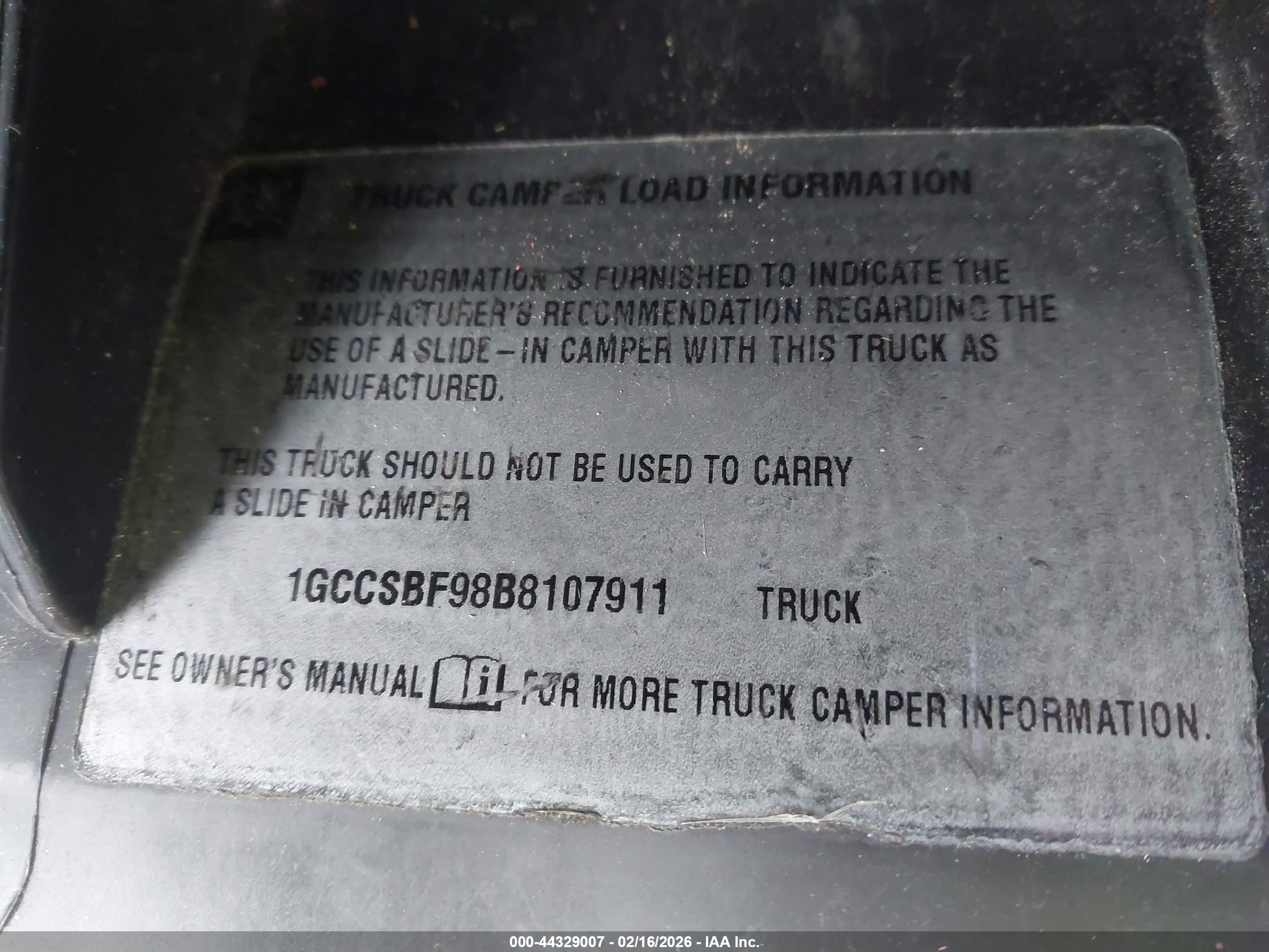CHEVROLET COLORADO image 9