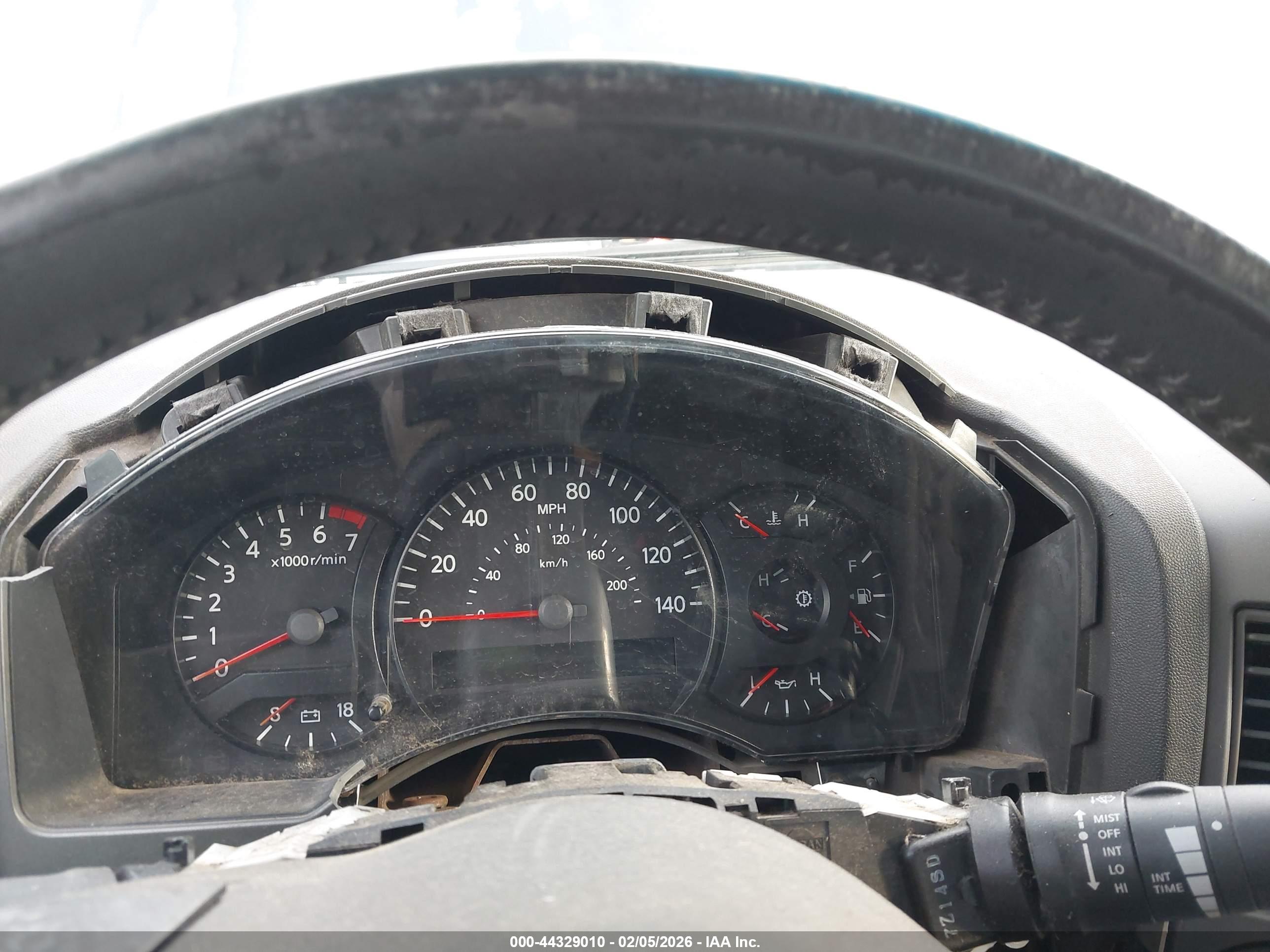 NISSAN TITAN image 7