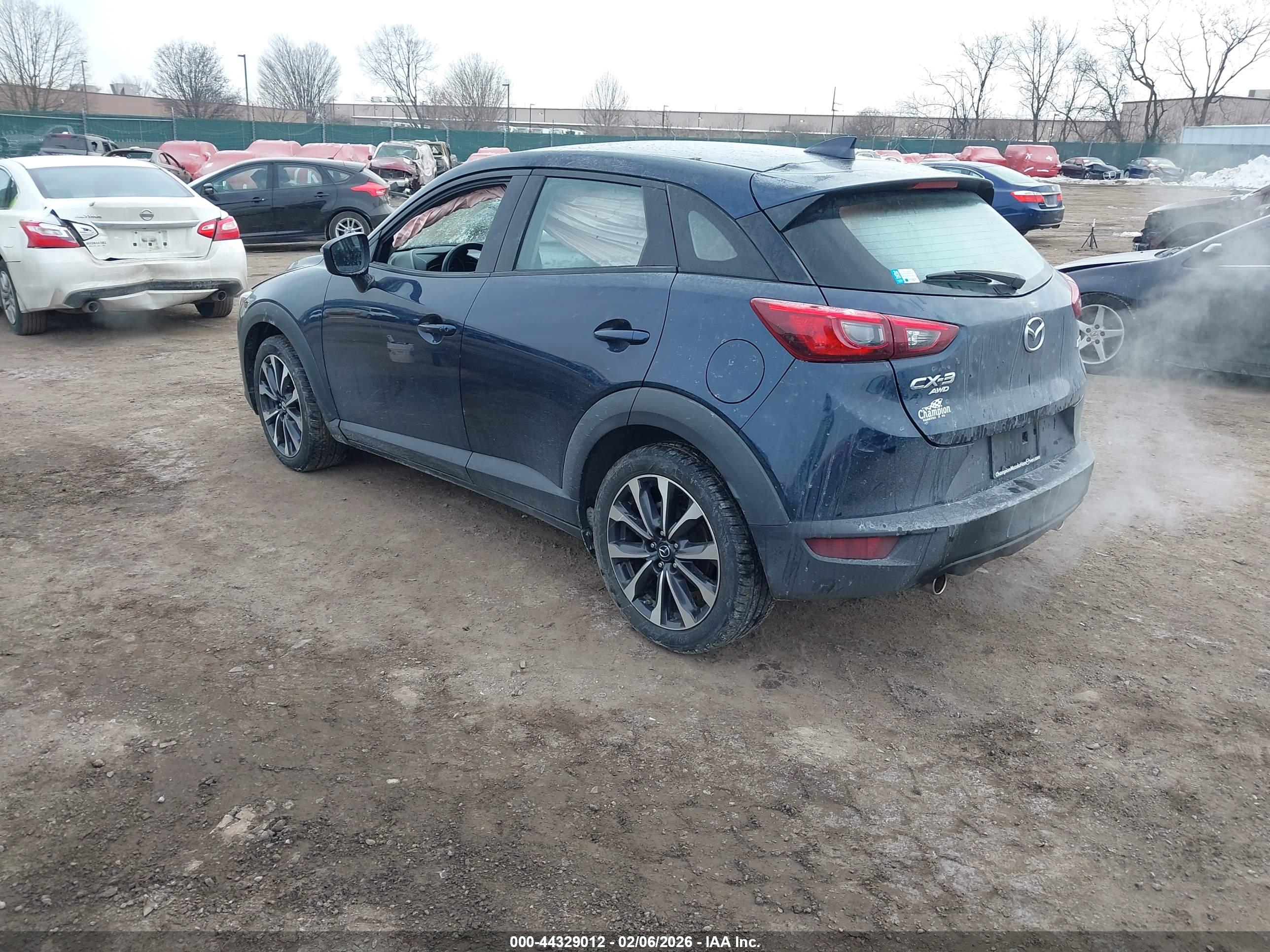 MAZDA CX-3 image 3