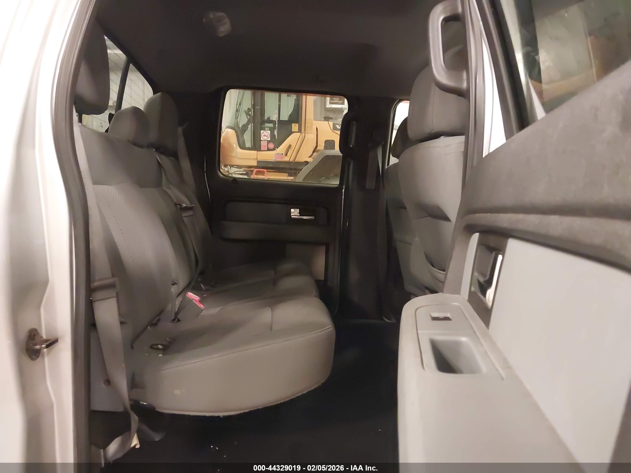 FORD F-150 image 8