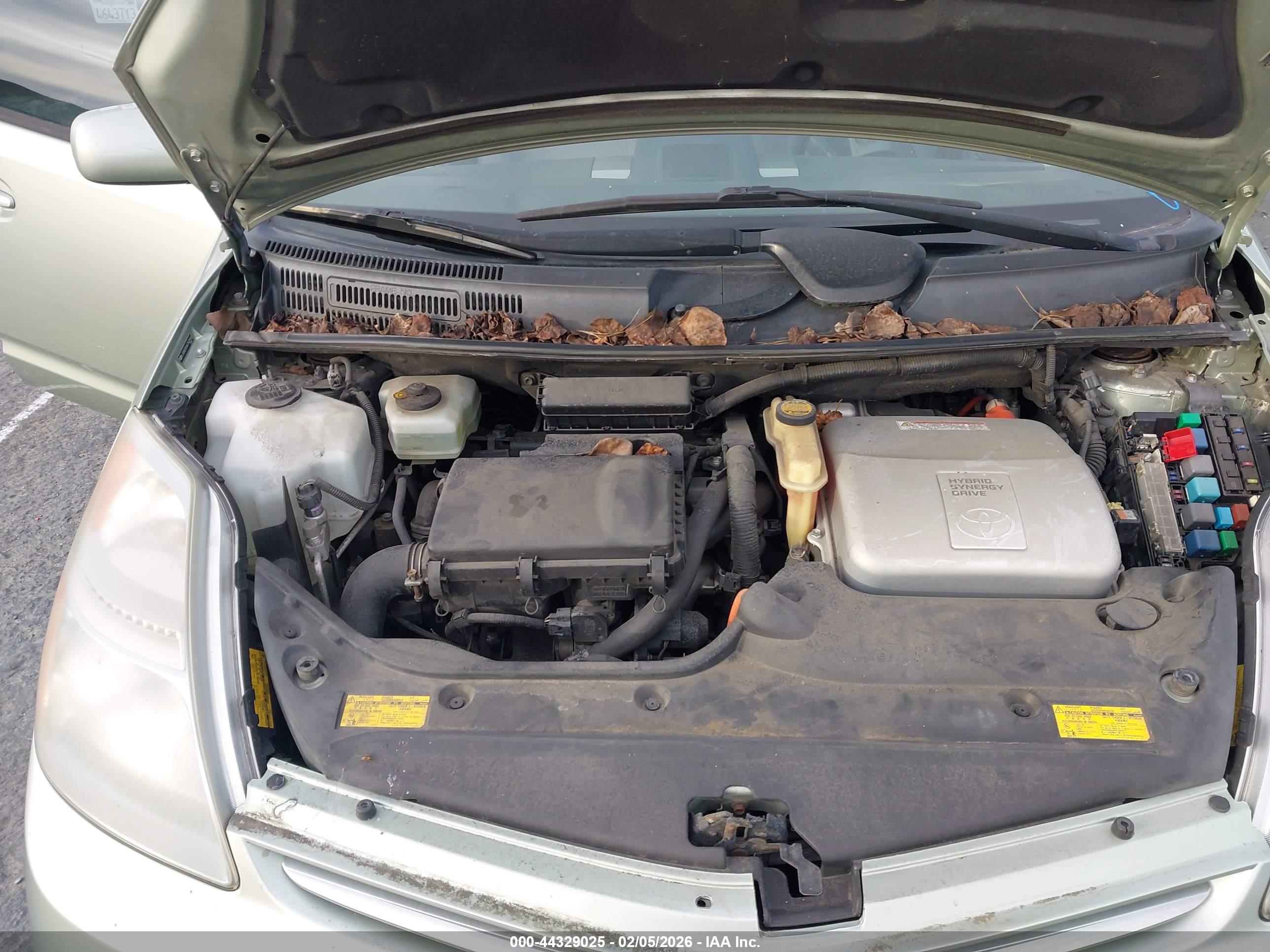 TOYOTA PRIUS image 10