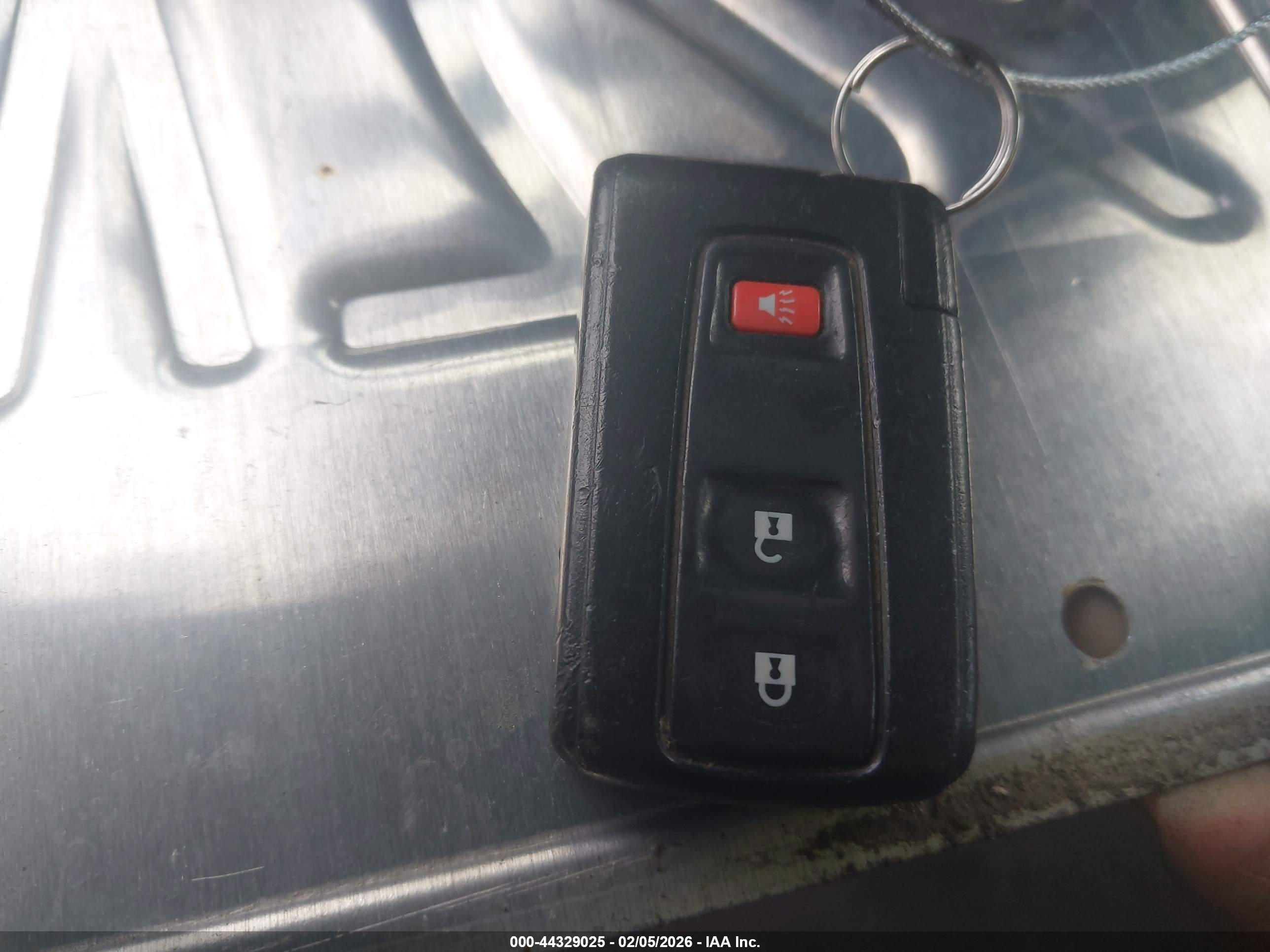TOYOTA PRIUS image 11