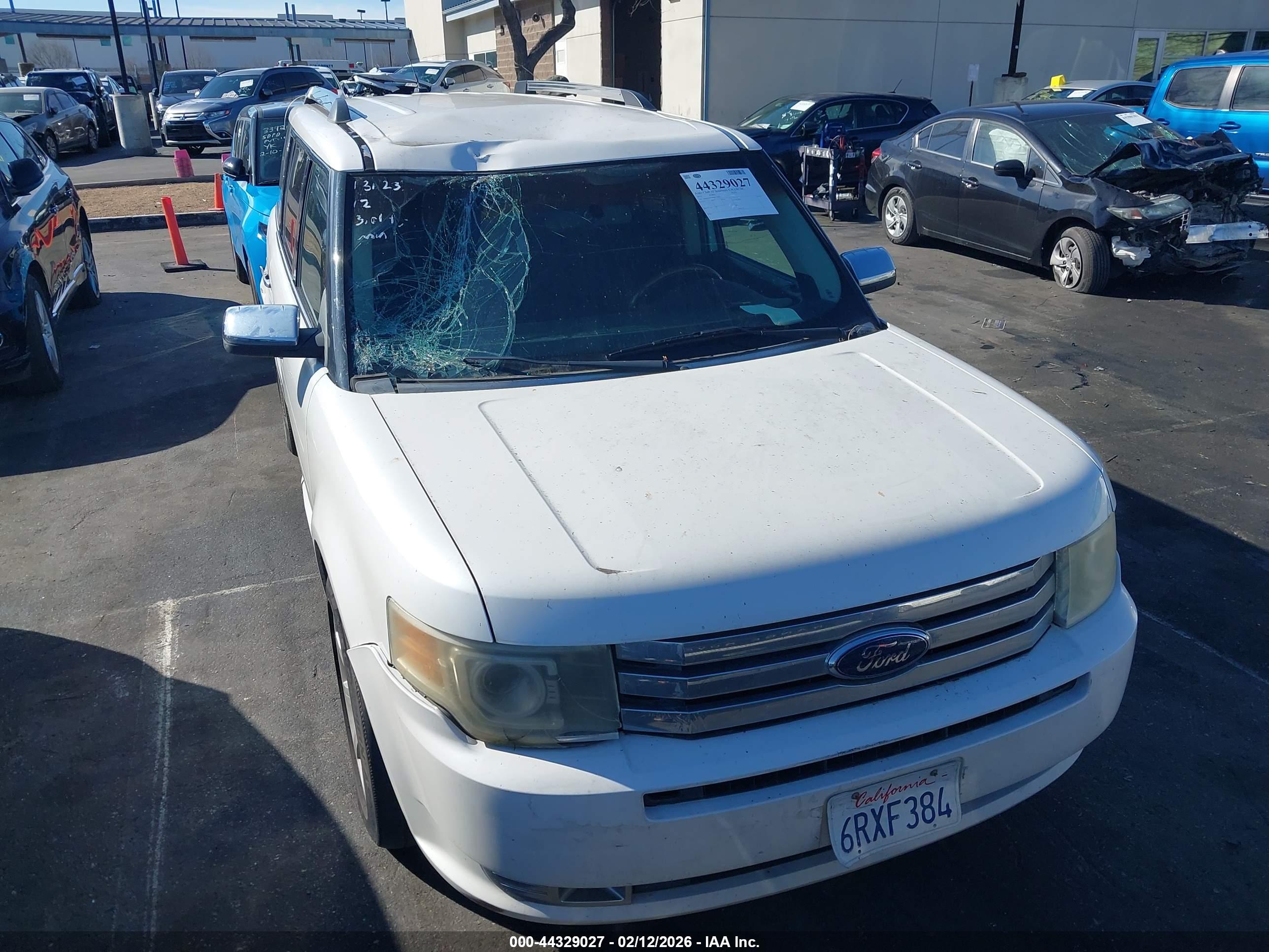 FORD FLEX image 6