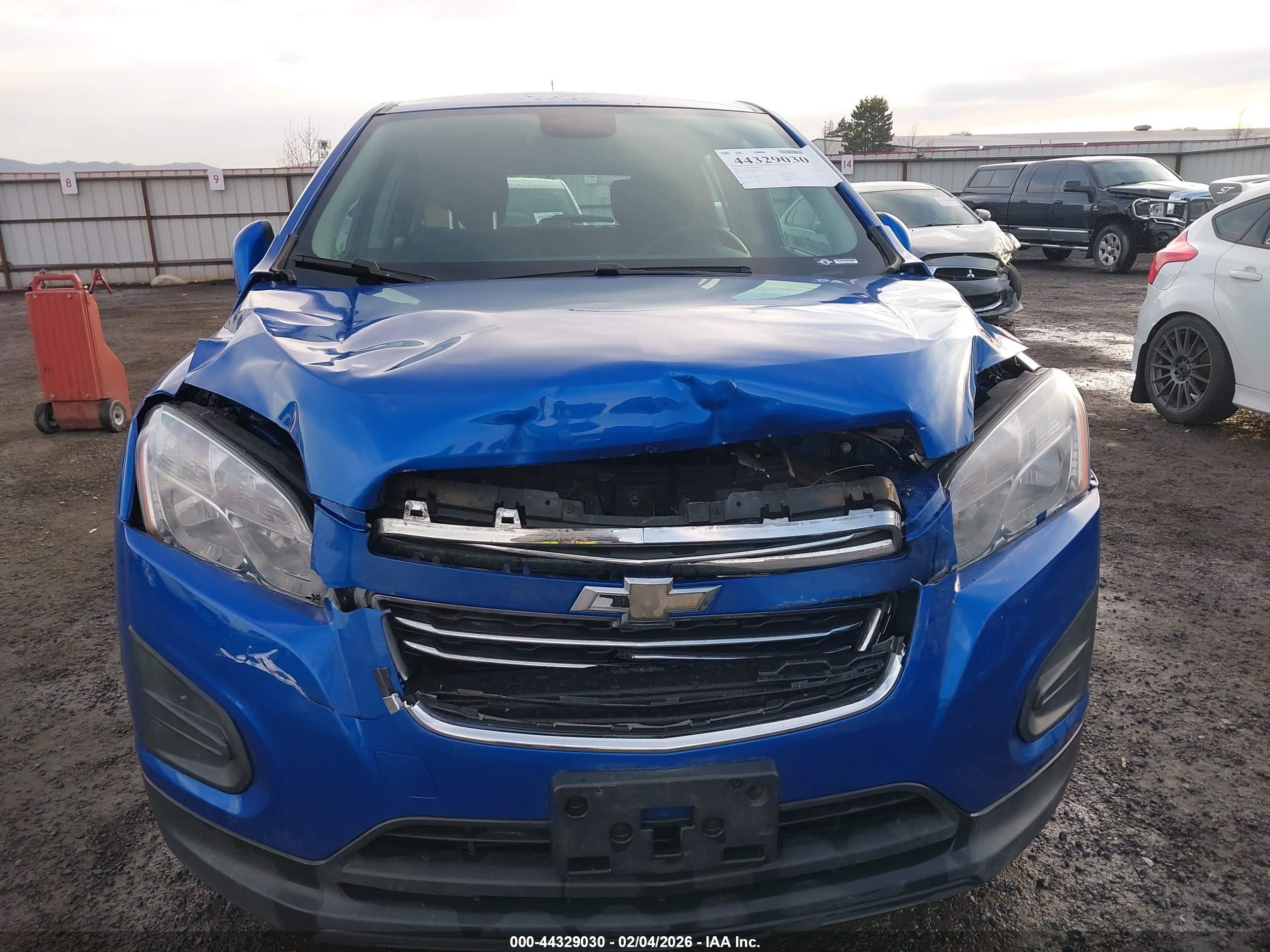CHEVROLET TRAX image 6