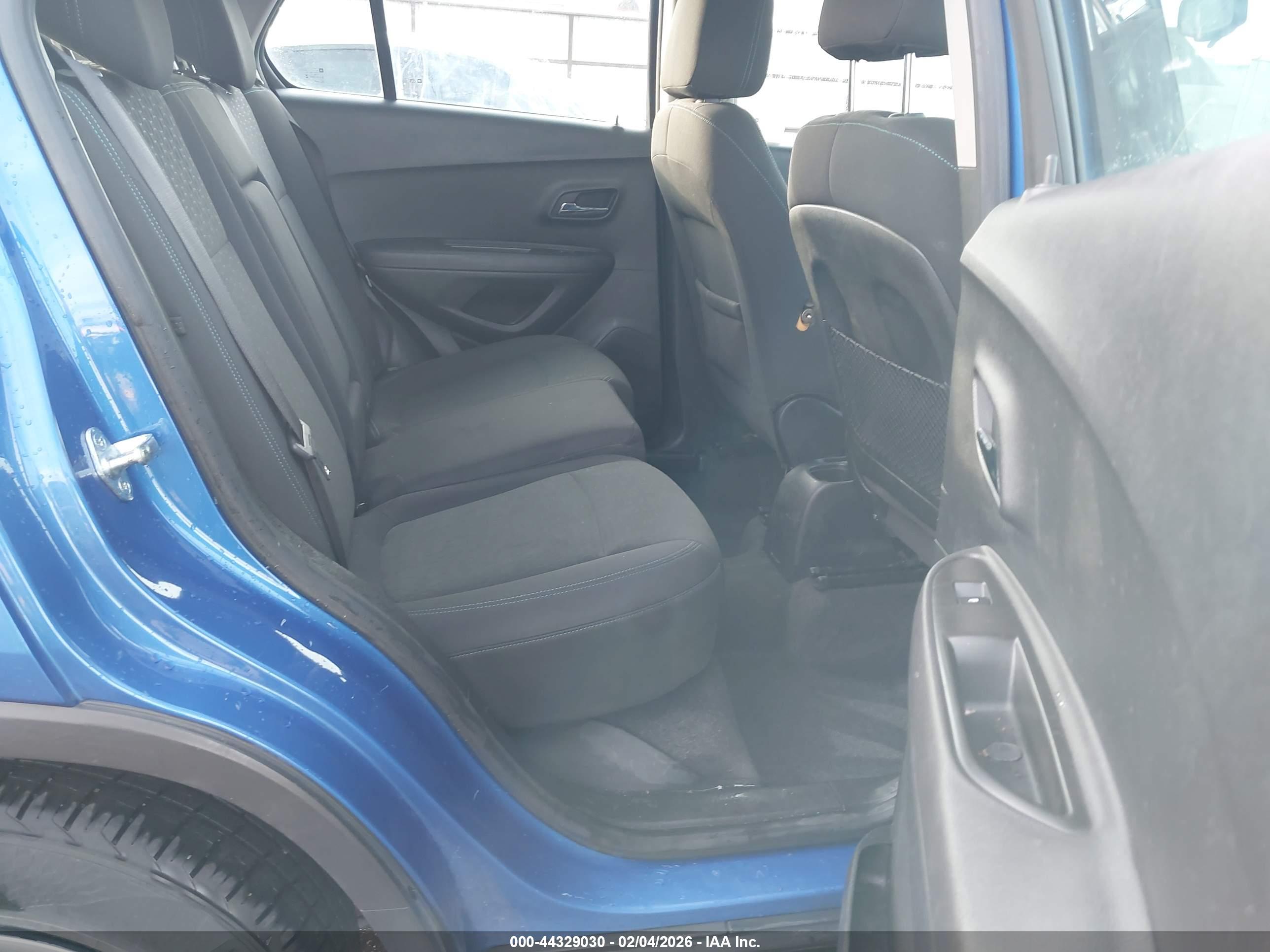 CHEVROLET TRAX image 8