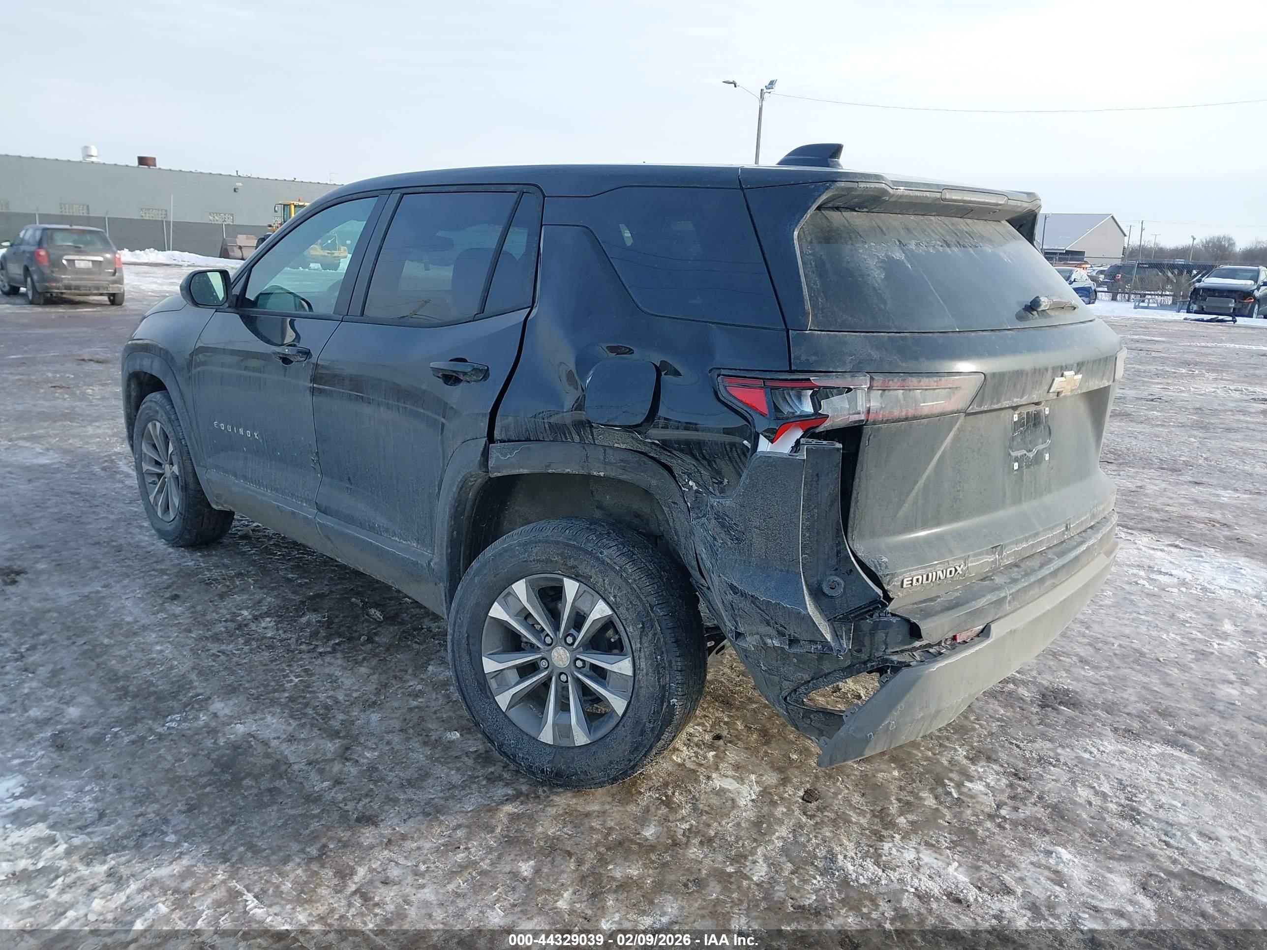 CHEVROLET EQUINOX image 3