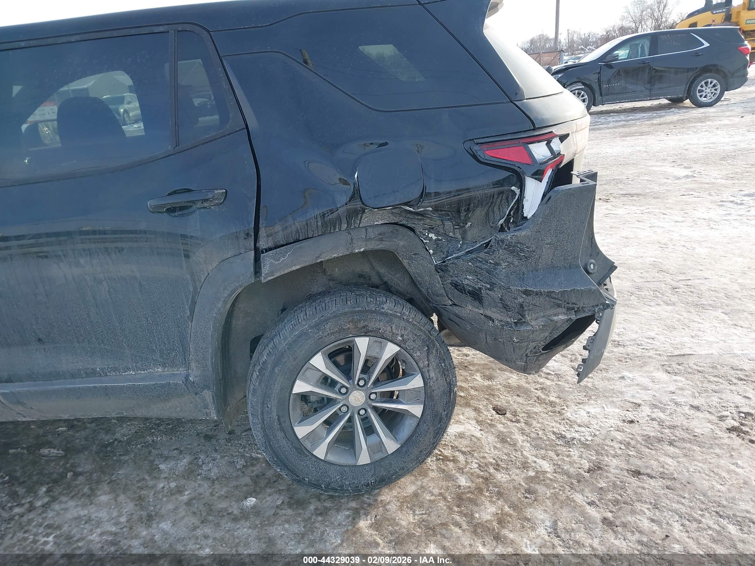CHEVROLET EQUINOX image 6