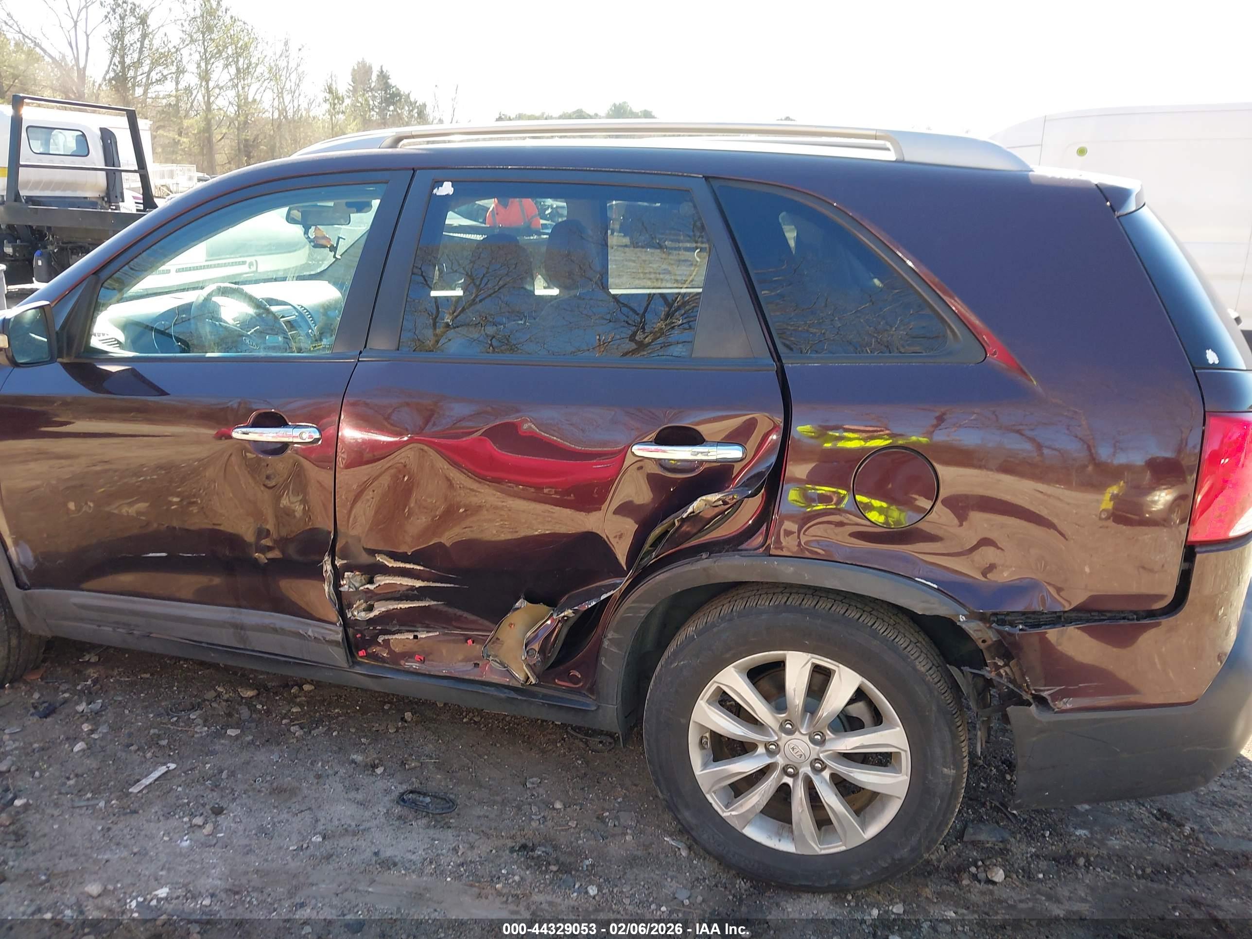 KIA SORENTO image 6