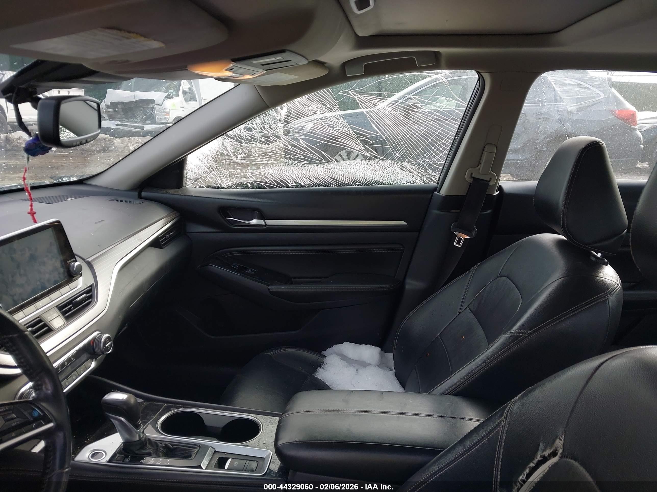 NISSAN ALTIMA image 5