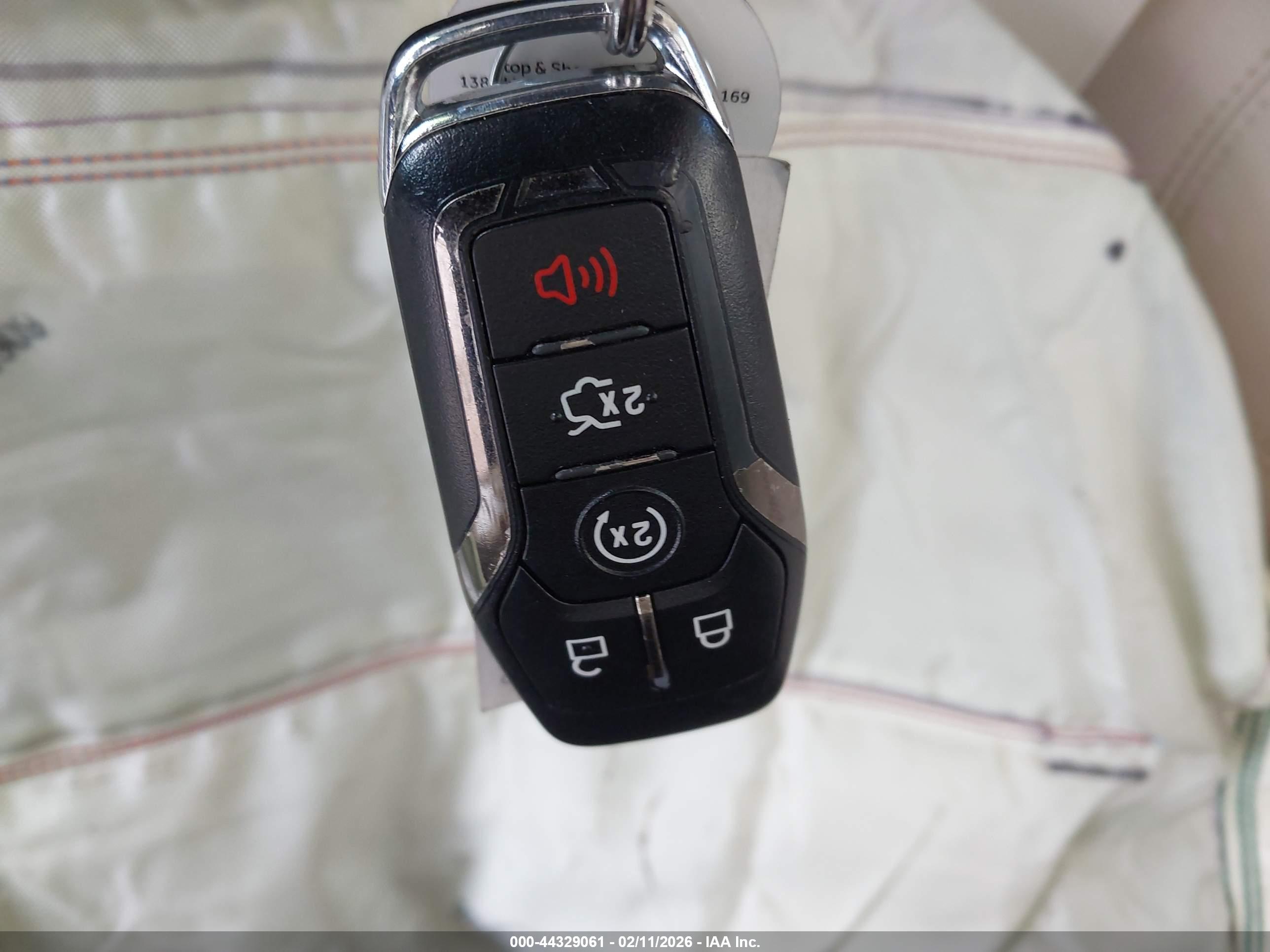 LINCOLN MKC image 11