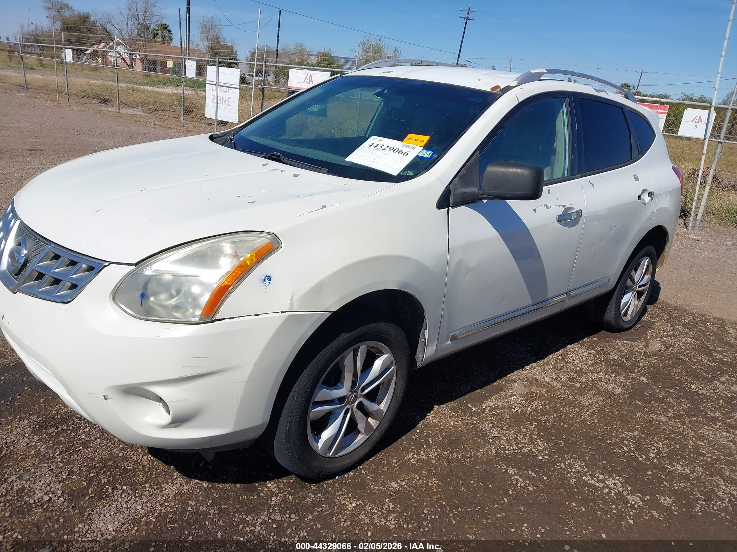 NISSAN ROGUE image 6