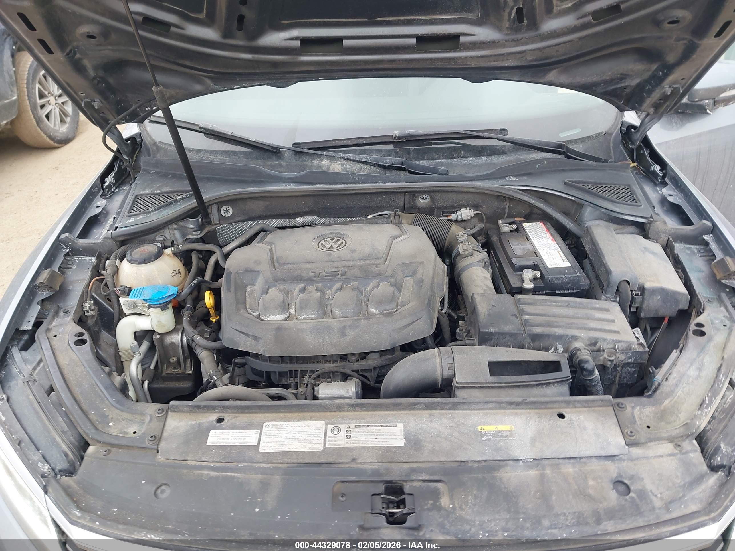 VOLKSWAGEN PASSAT image 10