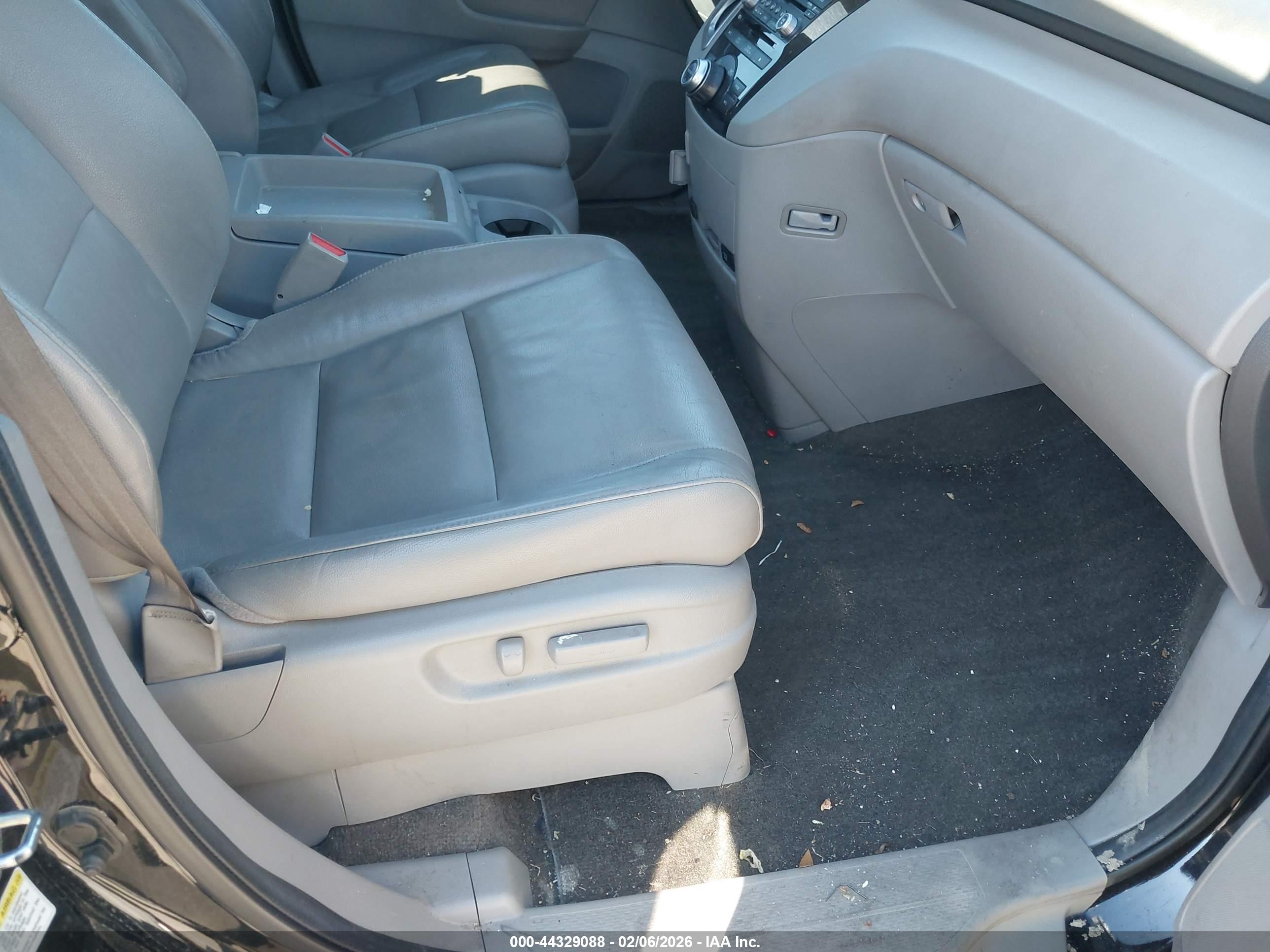HONDA ODYSSEY image 5