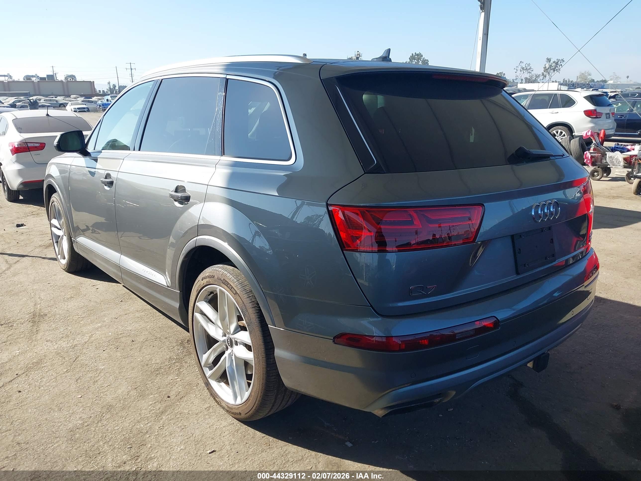 AUDI Q7 image 3