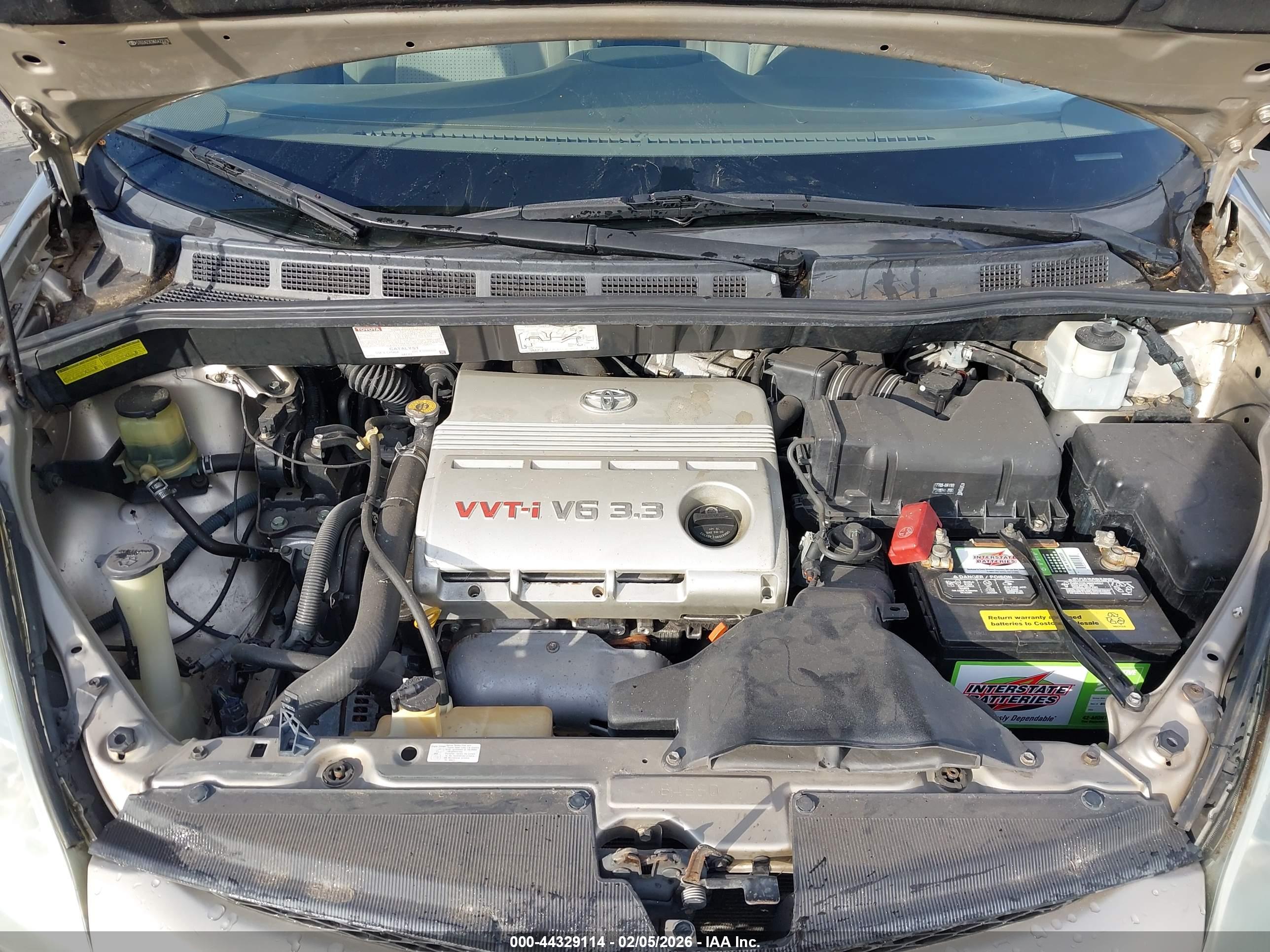 TOYOTA SIENNA image 10