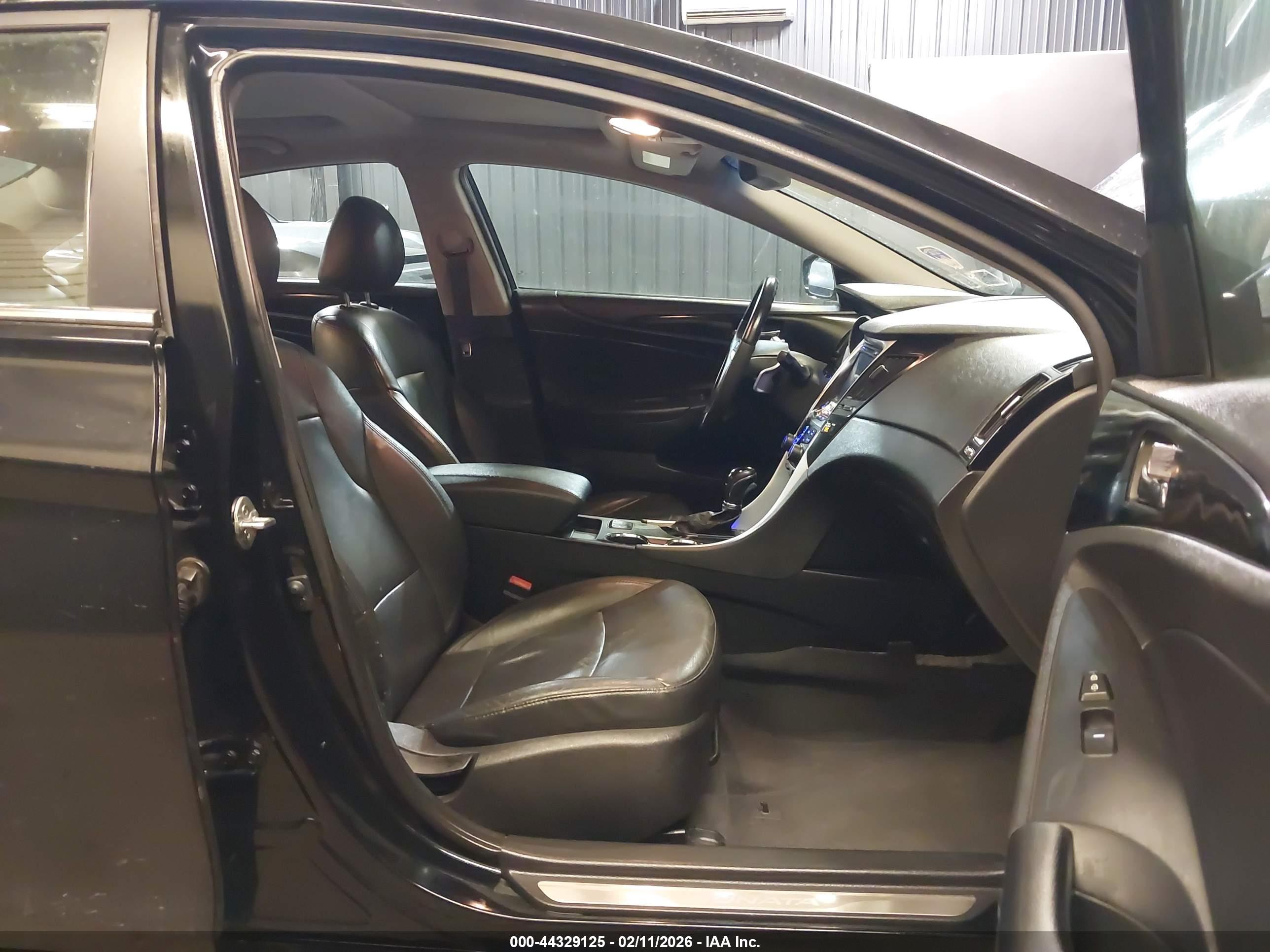 HYUNDAI SONATA image 5