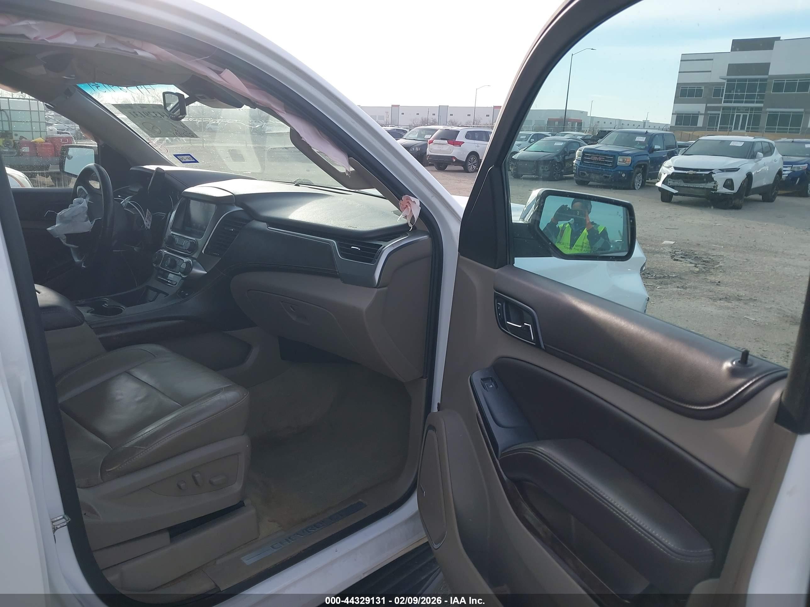 CHEVROLET TAHOE image 5