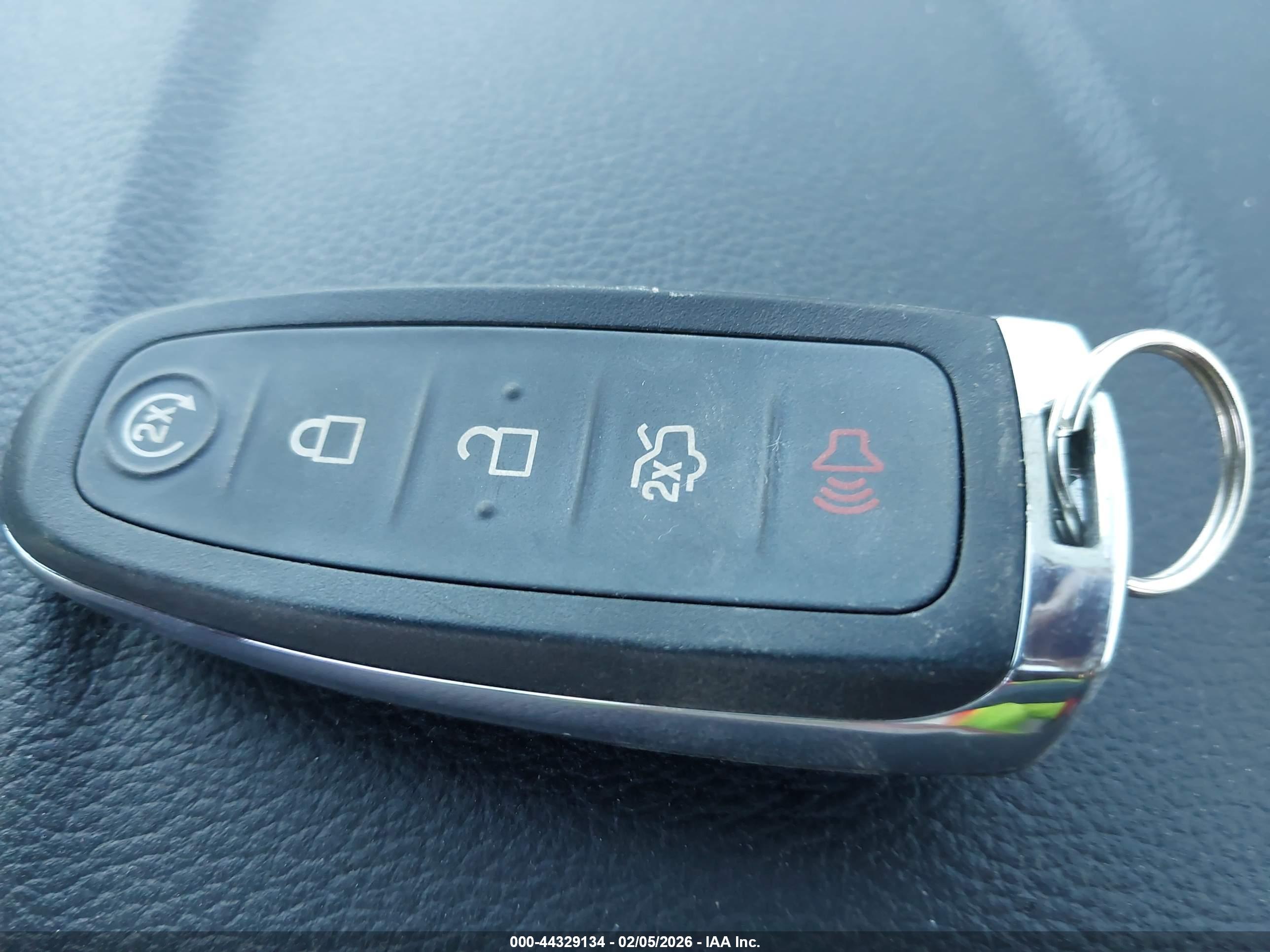 FORD ESCAPE image 11