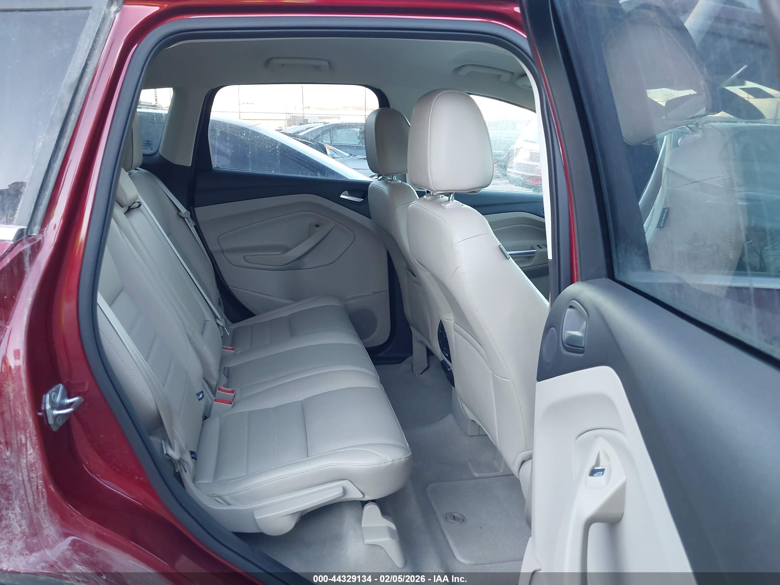 FORD ESCAPE image 8