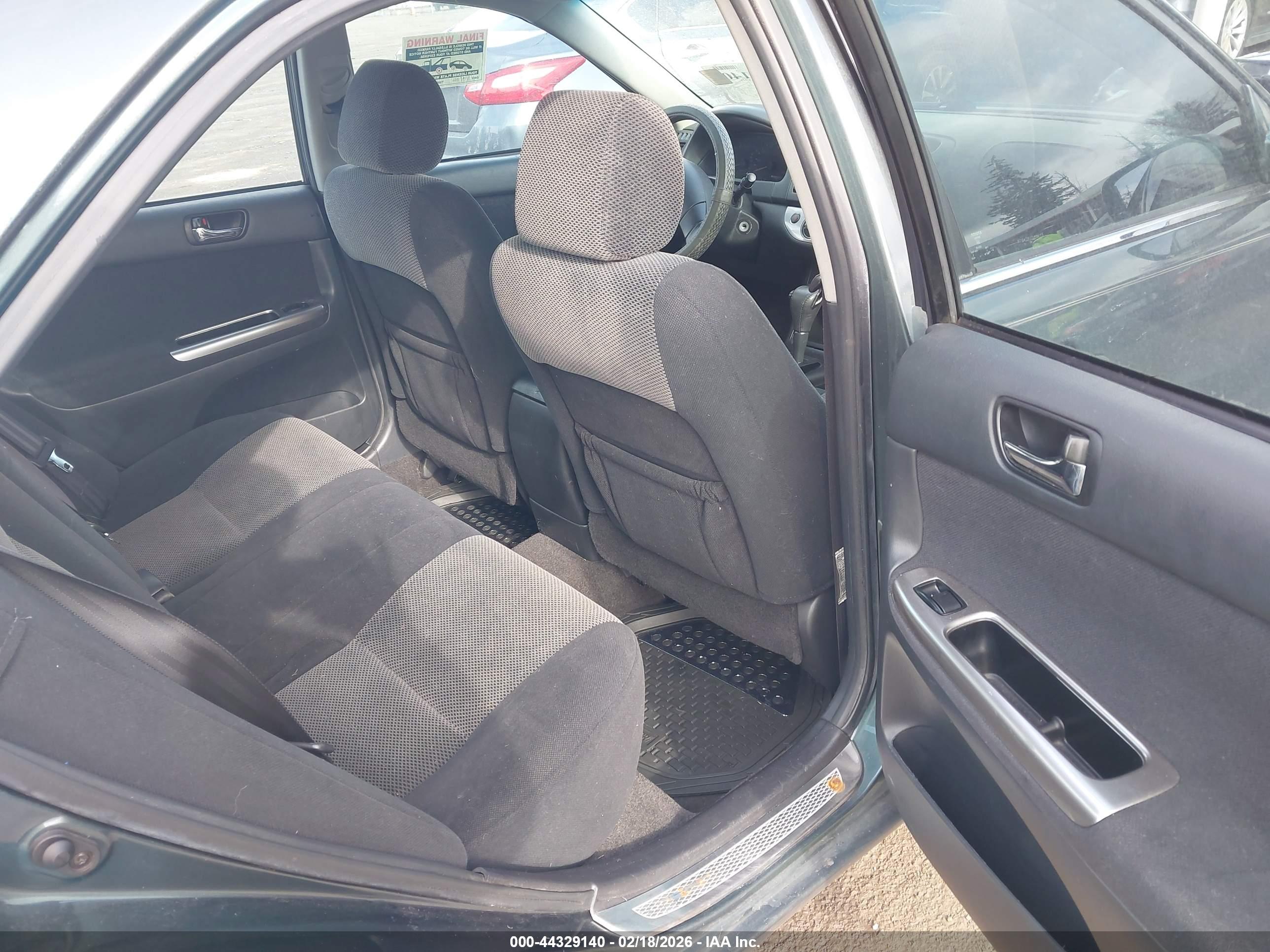 TOYOTA CAMRY image 8
