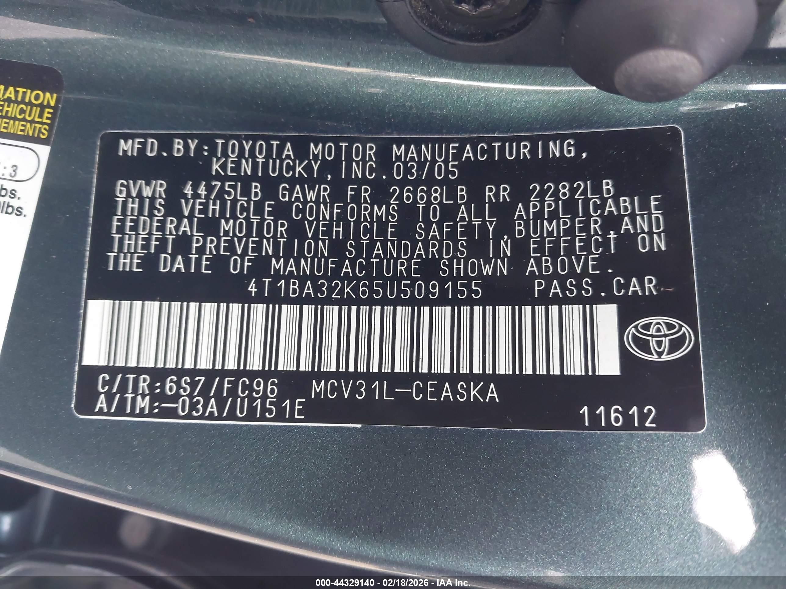 TOYOTA CAMRY image 9