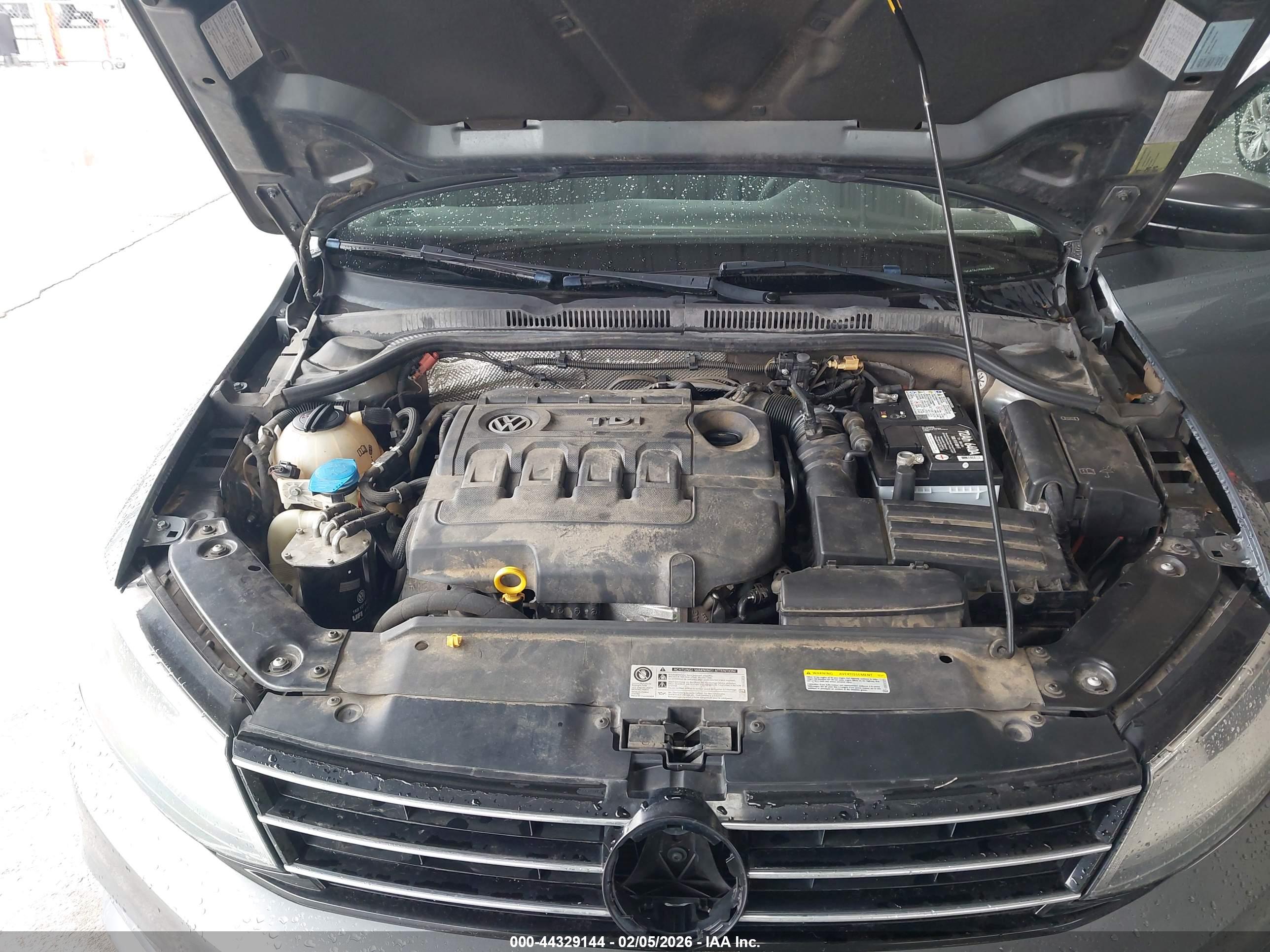 VOLKSWAGEN JETTA image 10
