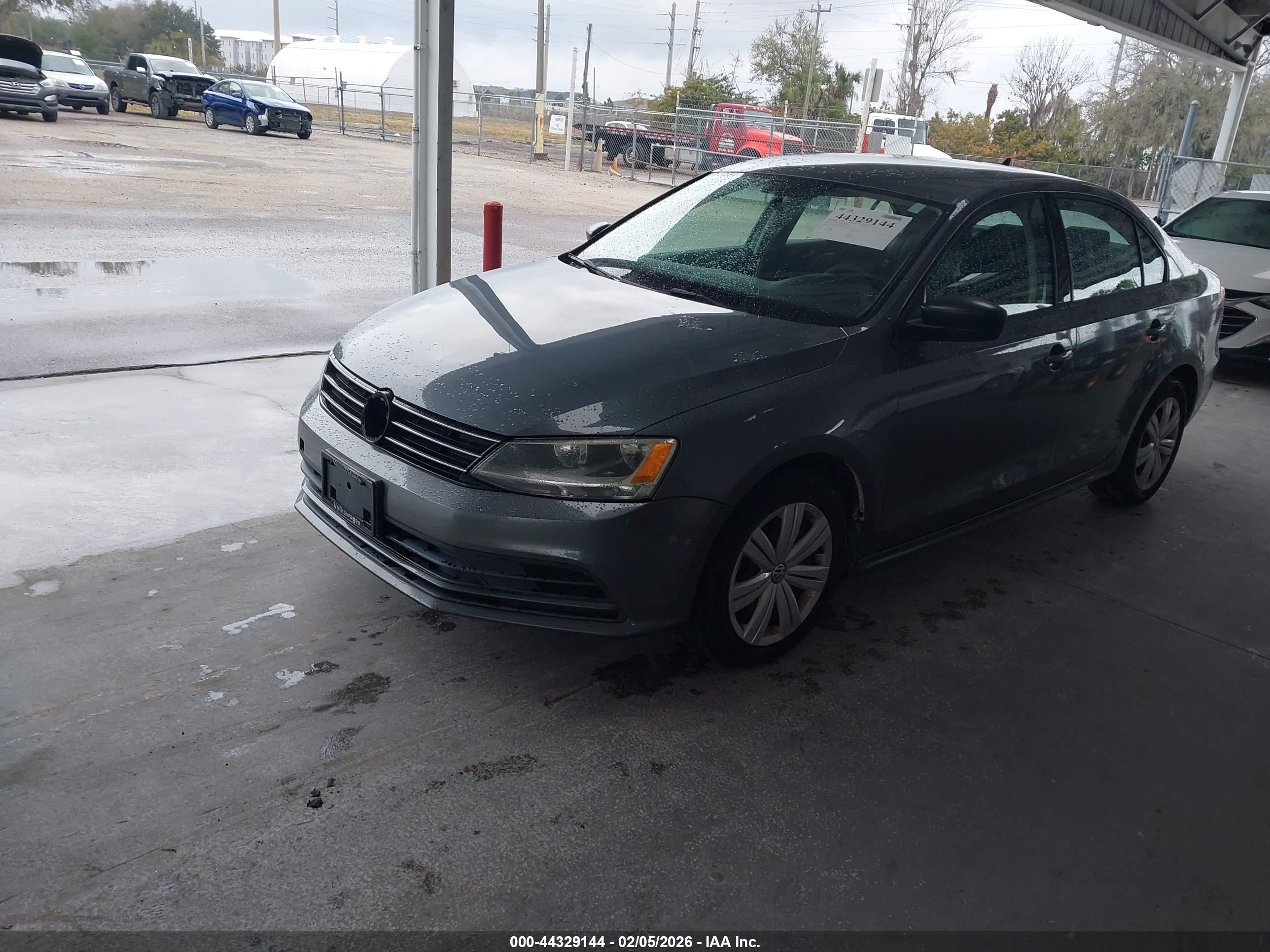 VOLKSWAGEN JETTA image 2