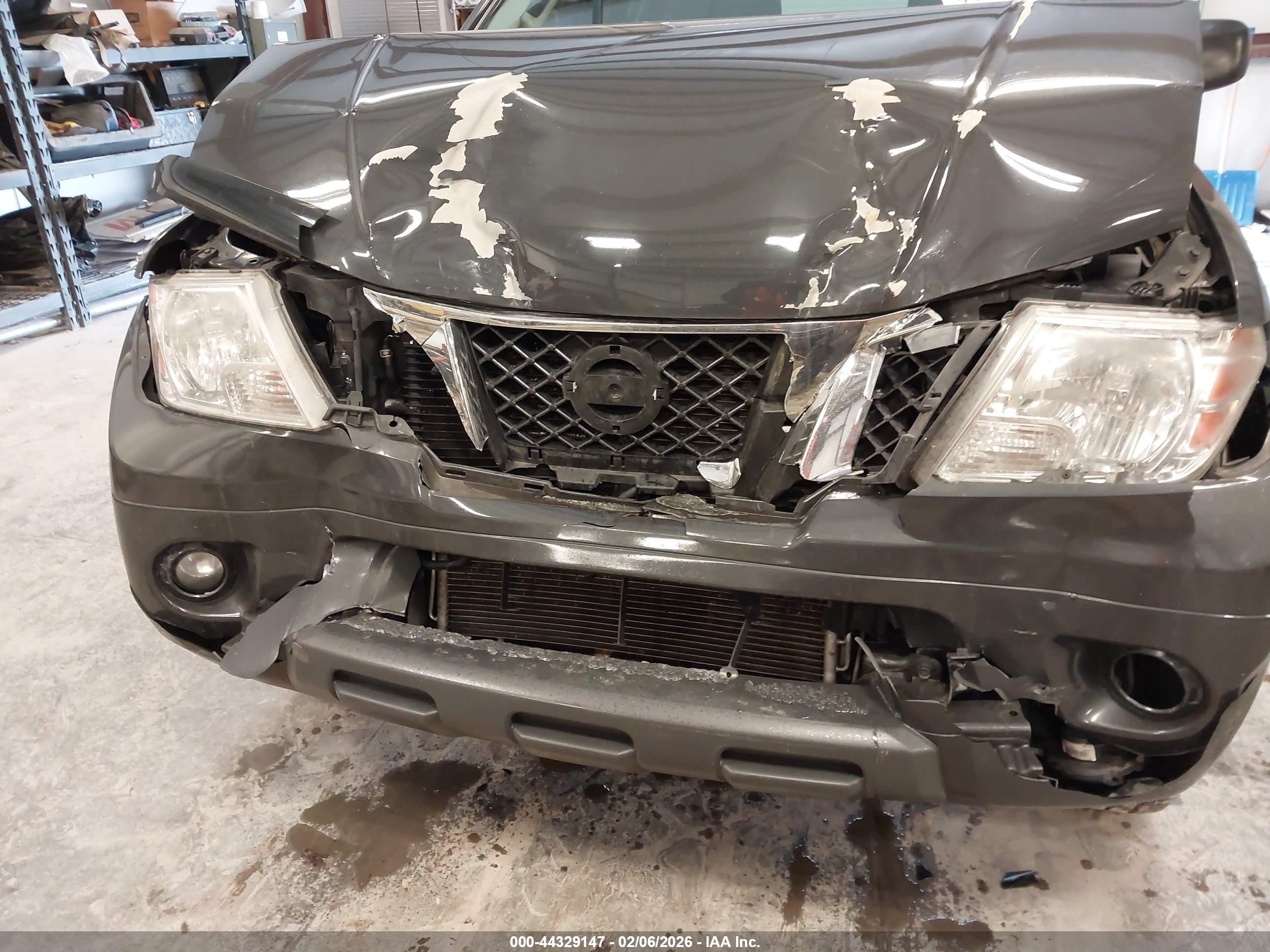 NISSAN FRONTIER image 6