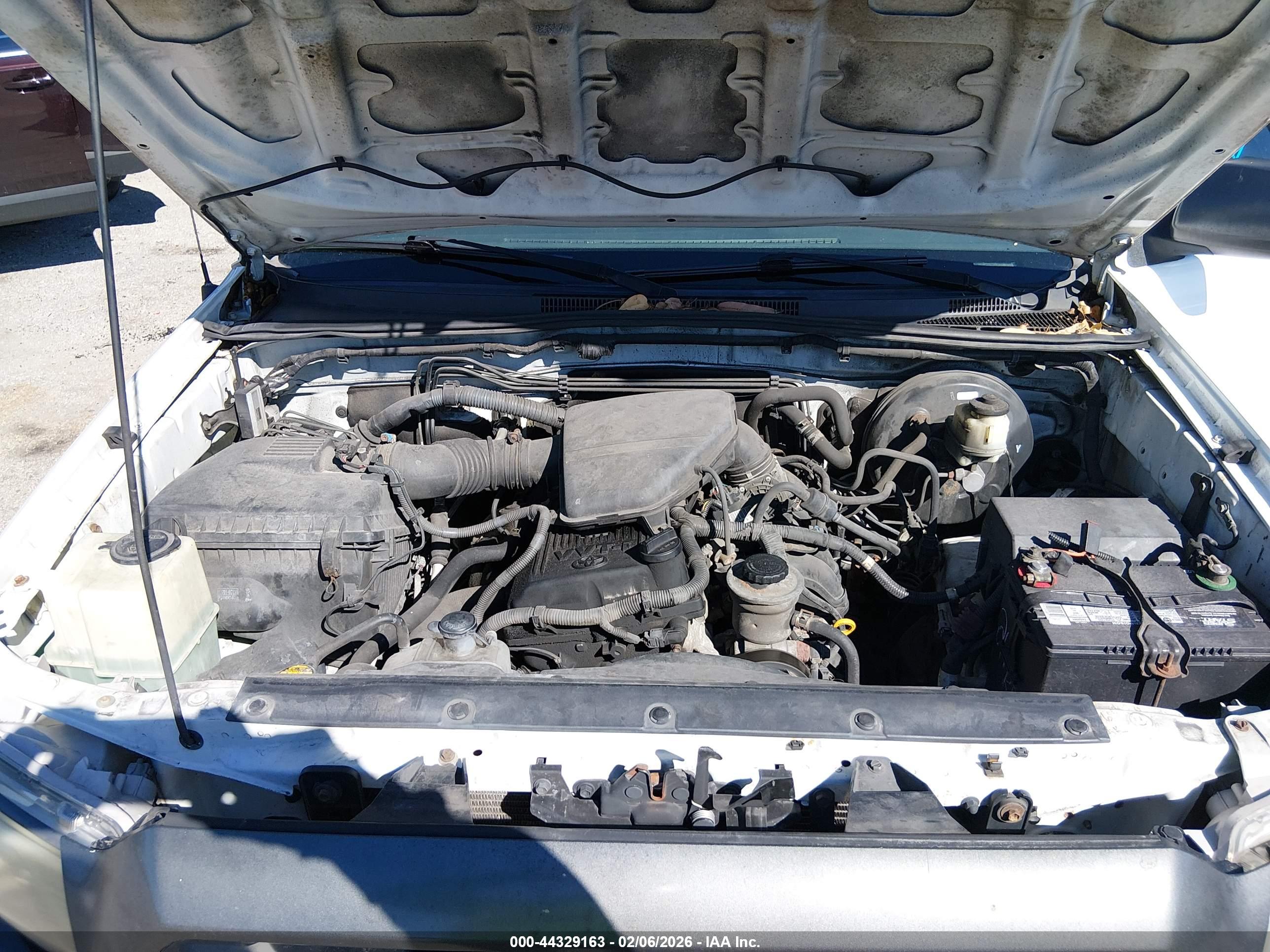 TOYOTA TACOMA image 10