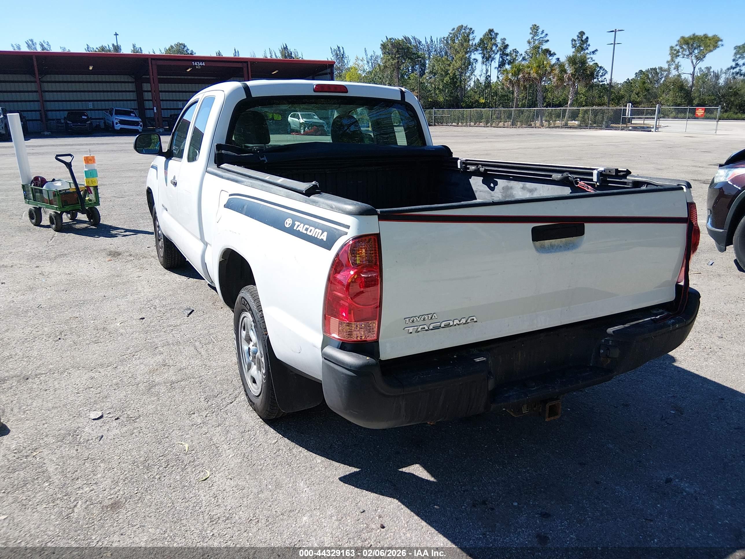 TOYOTA TACOMA image 3