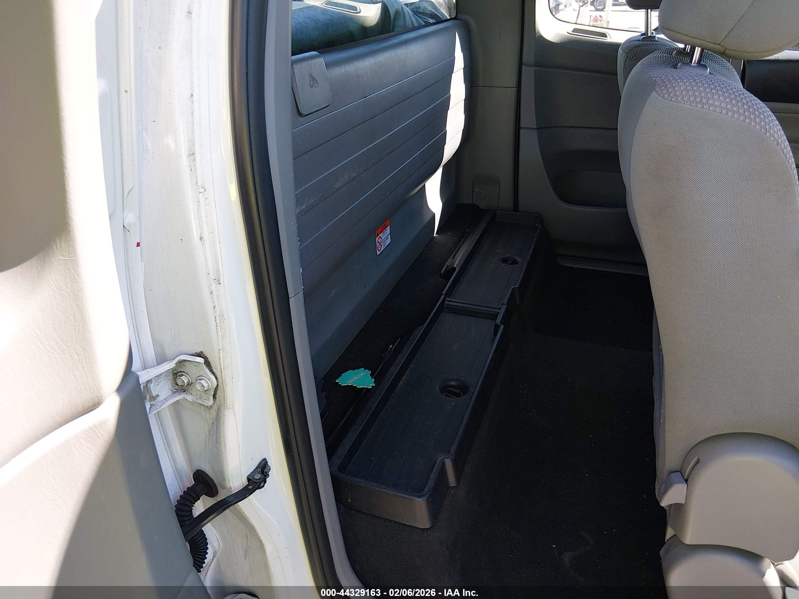 TOYOTA TACOMA image 8