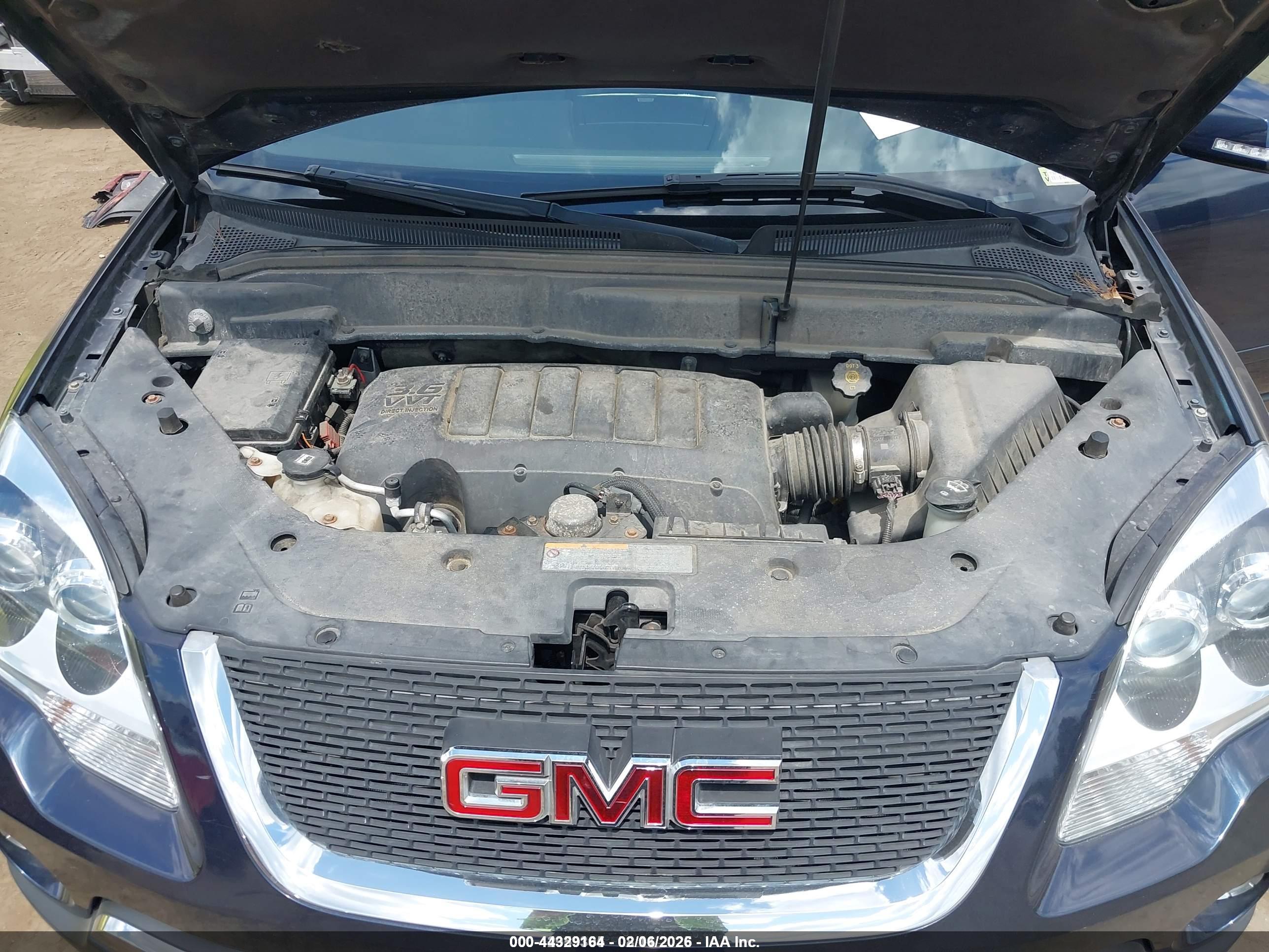 GMC ACADIA image 10