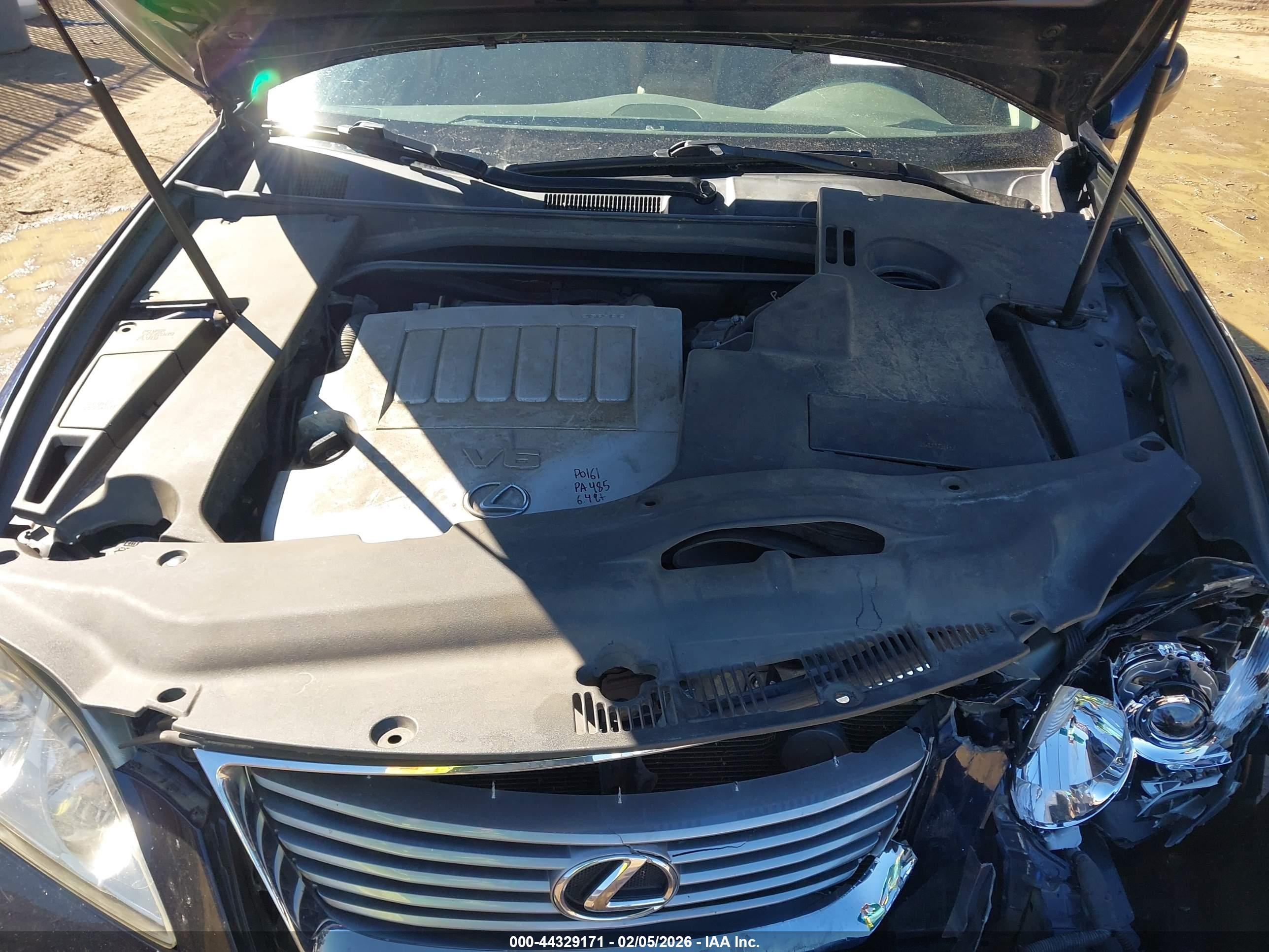 LEXUS ES image 10